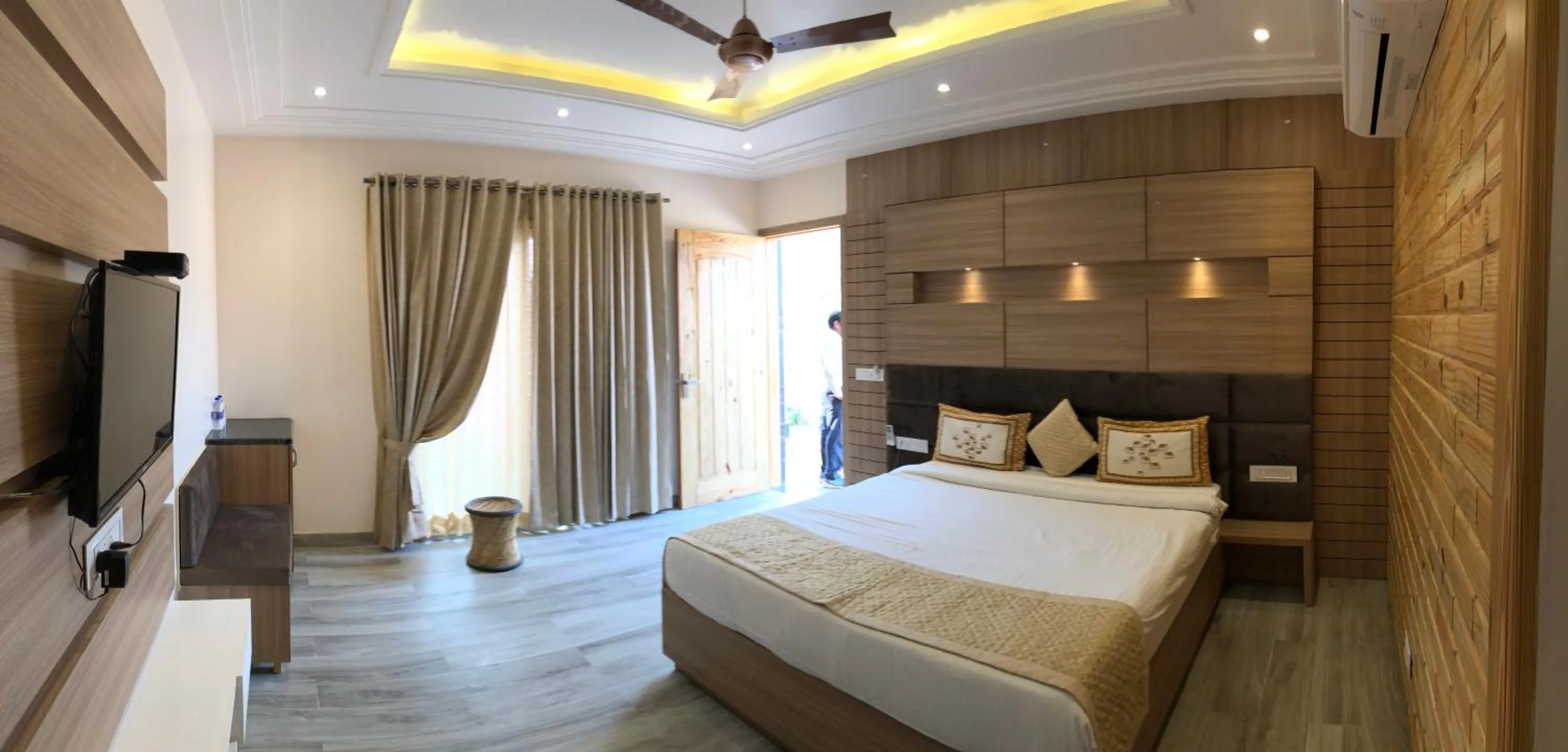 Bedroom in DESI THATH RESORT