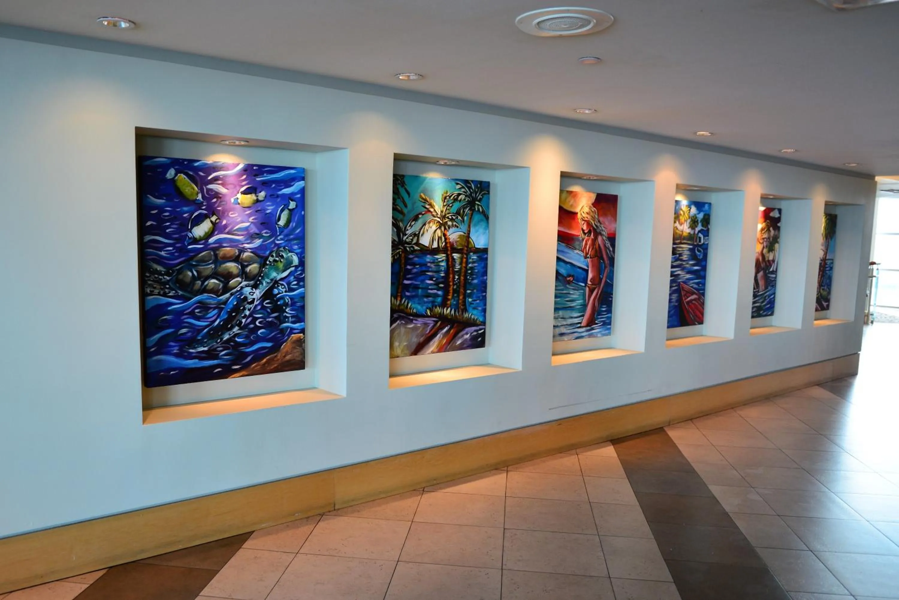 Deluxe Ocean Front Two-Bedroom Condo in Sandy Beach Resort