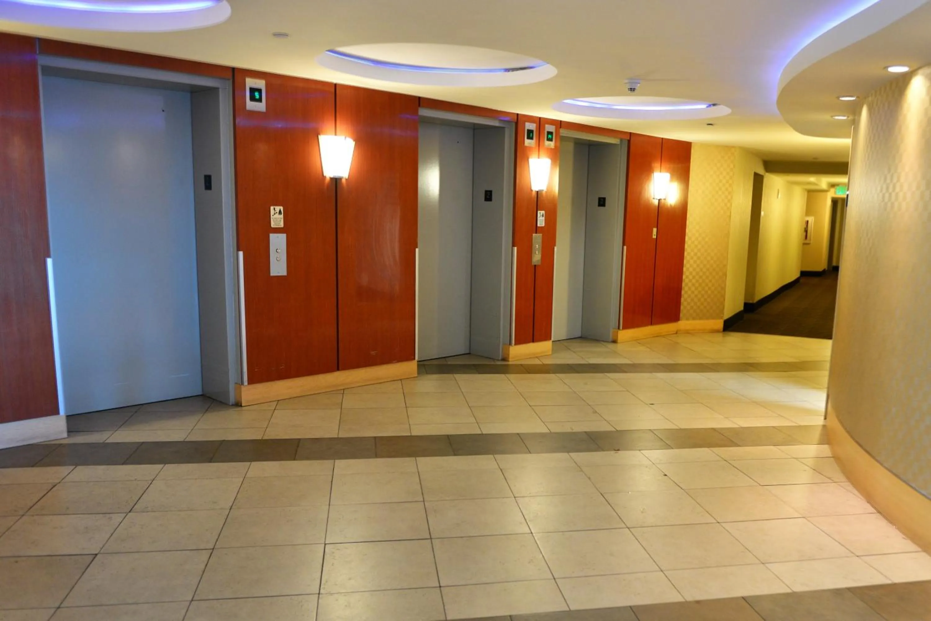 Deluxe Ocean Front Two-Bedroom Condo in Sandy Beach Resort