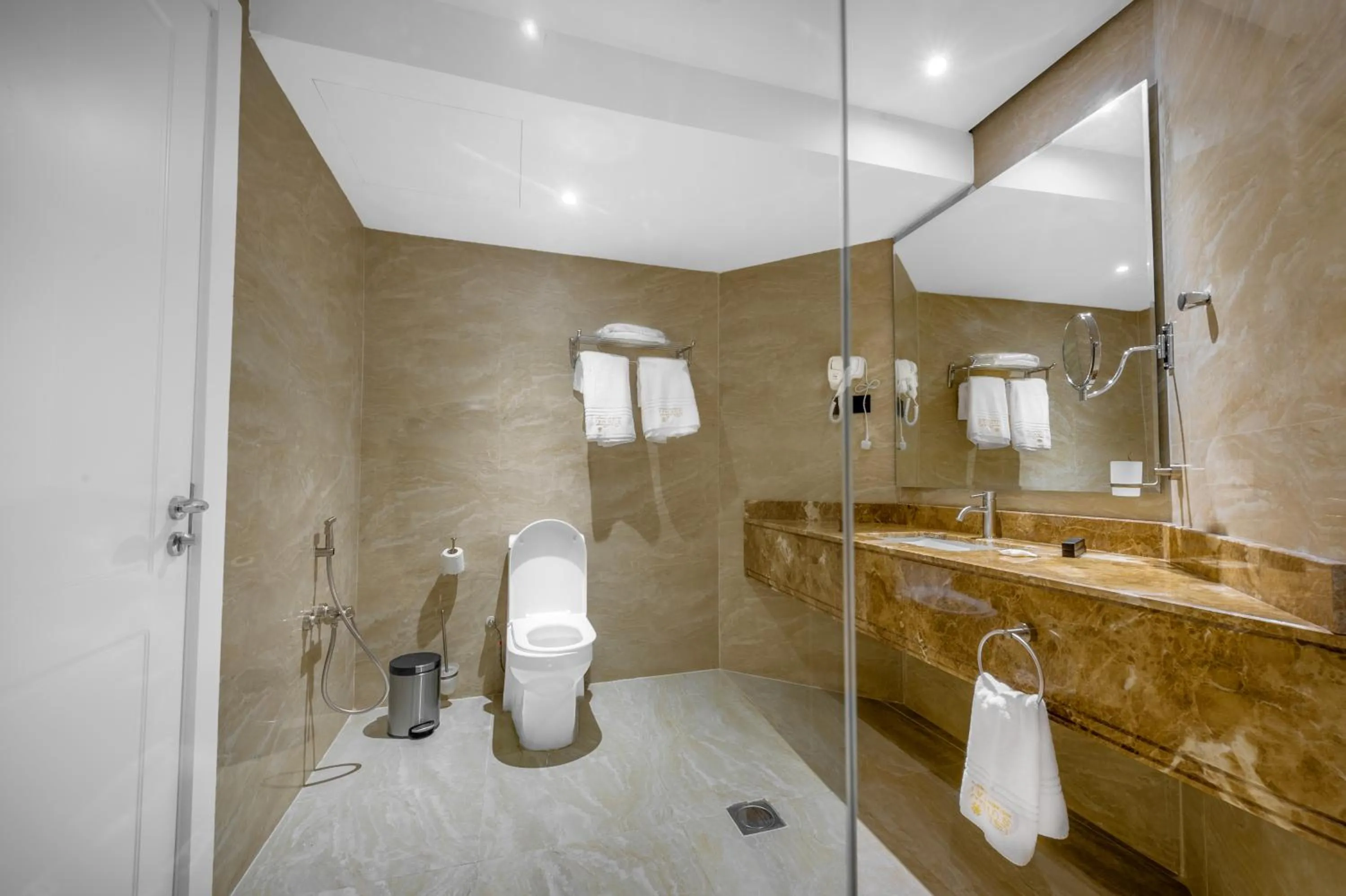 فندق سكناي رويال - Suknai Royal Hotel