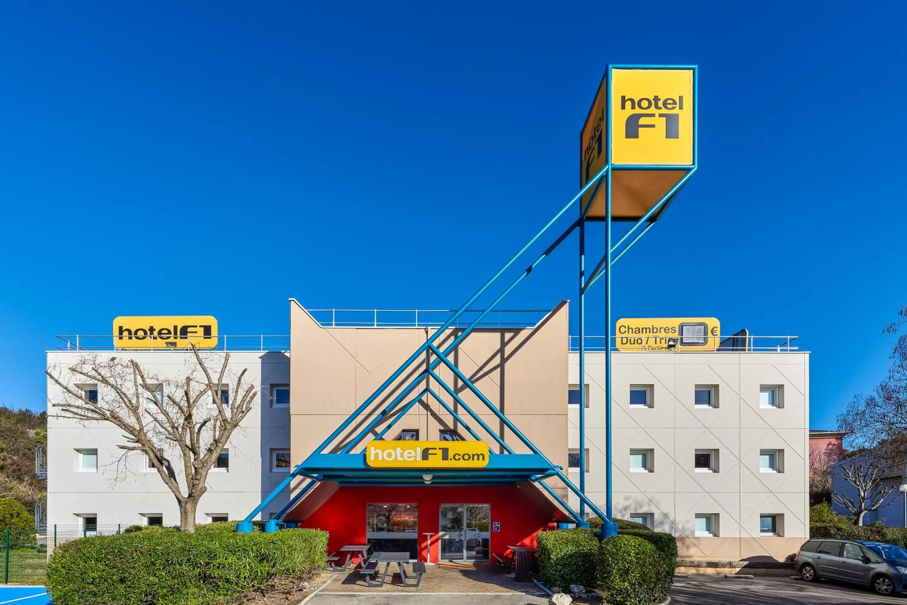 Property building in hotelF1 Rungis Orly