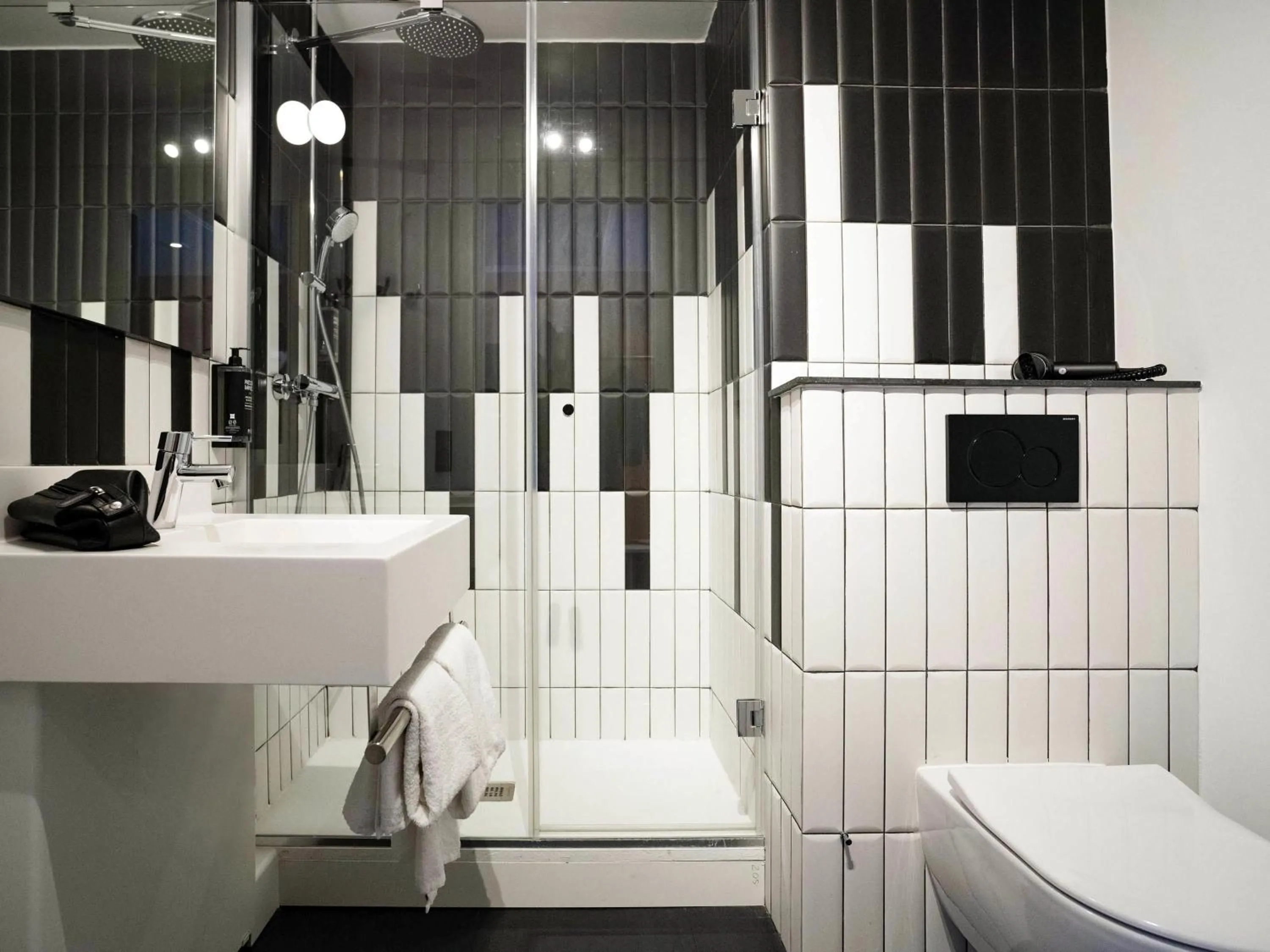 Bedroom in ibis Styles Paris Porte de Versailles - Mairie d'Issy