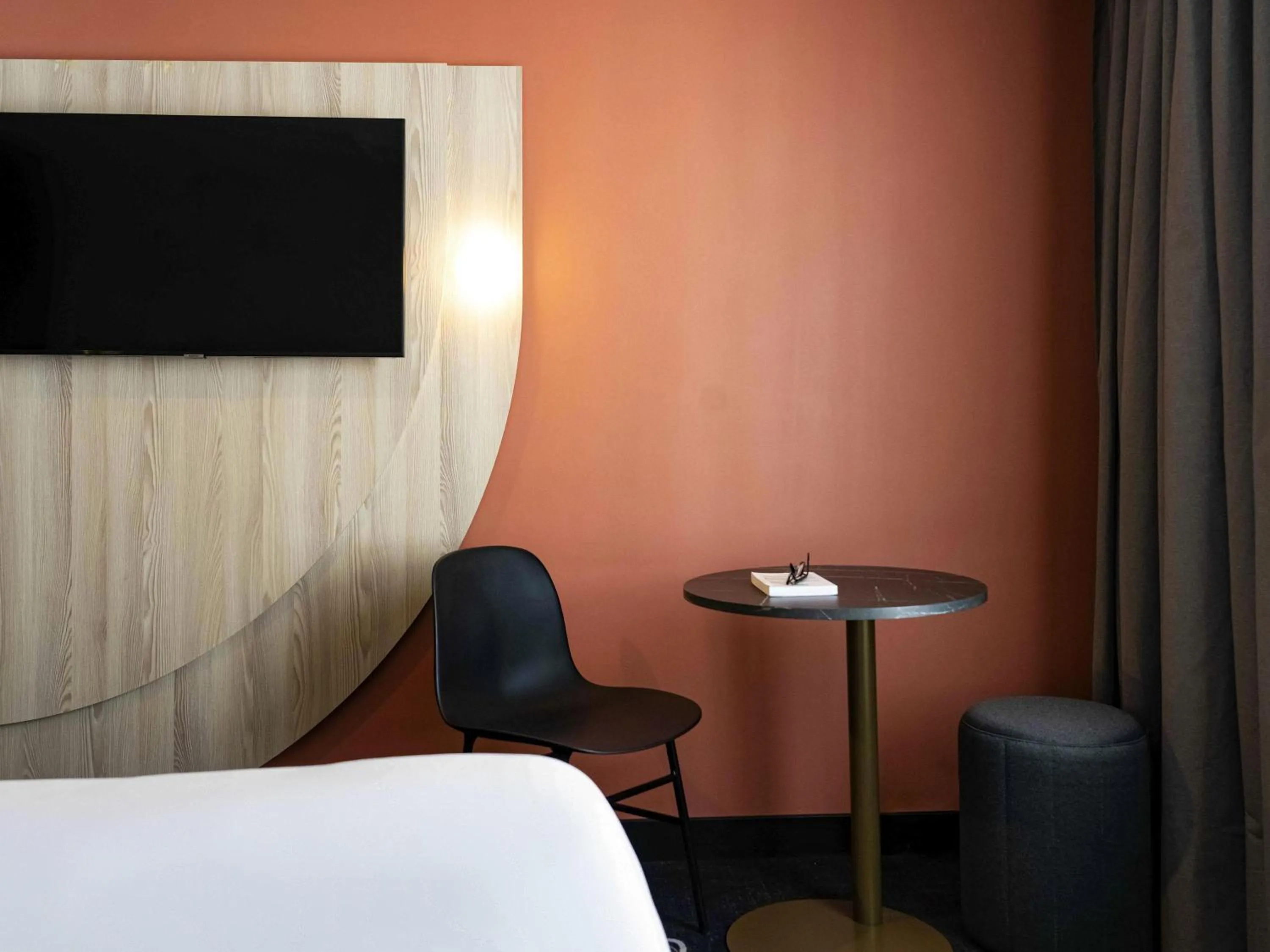 Bedroom, Bed in ibis Styles Paris Porte de Versailles - Mairie d'Issy