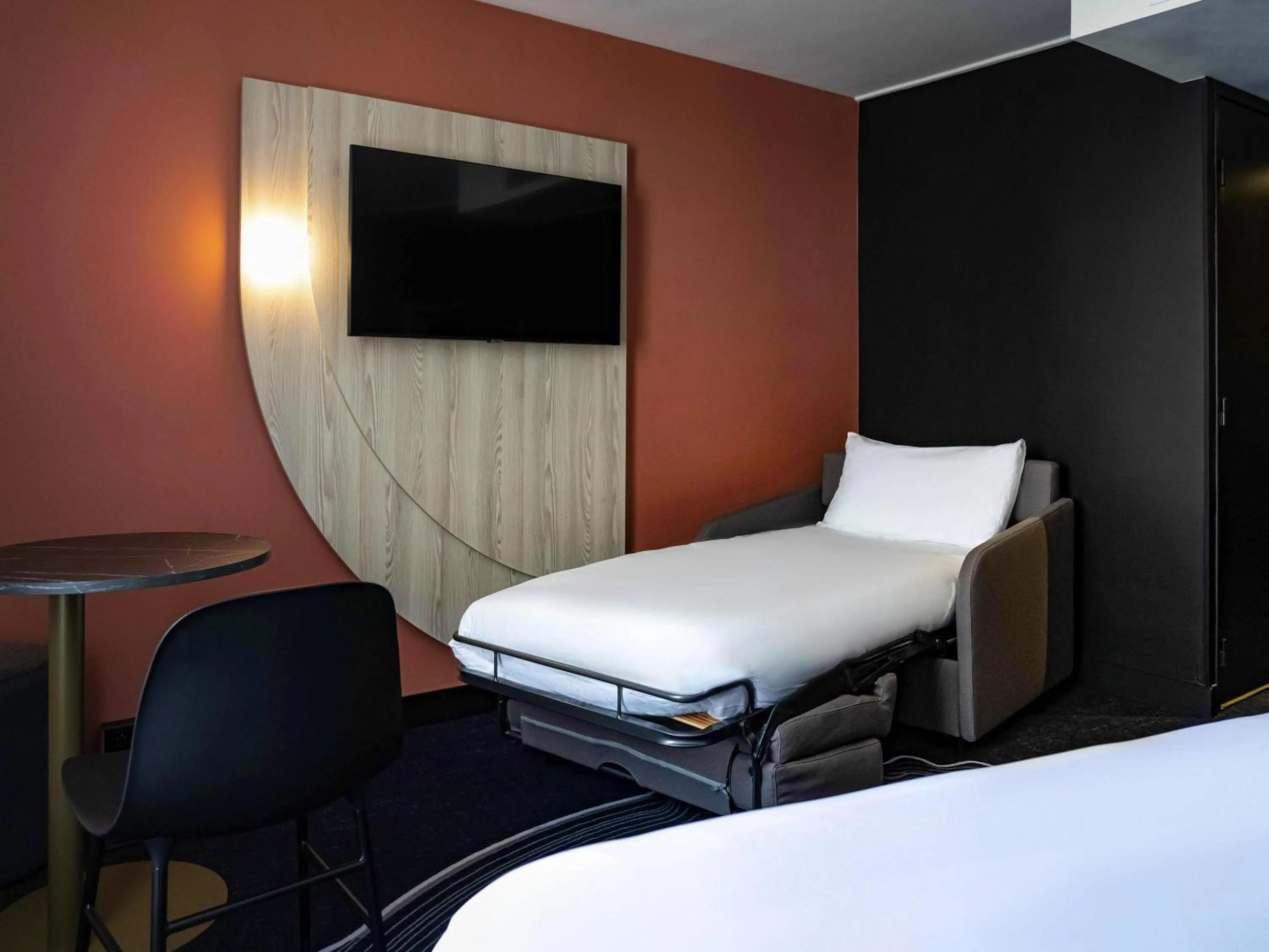 Bedroom, Bed in ibis Styles Paris Porte de Versailles - Mairie d'Issy