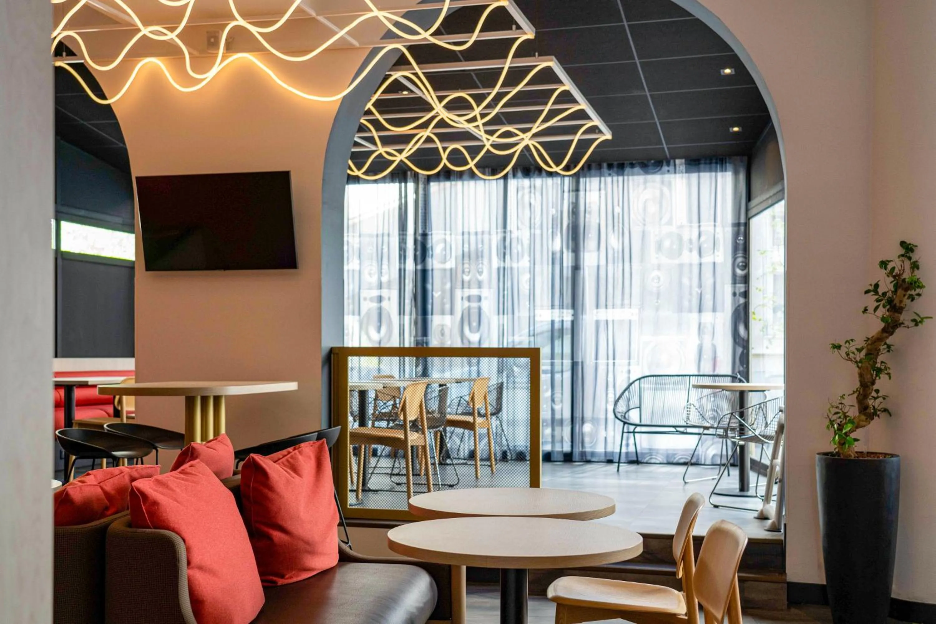 Restaurant/places to eat in ibis Styles Paris Porte de Versailles - Mairie d'Issy