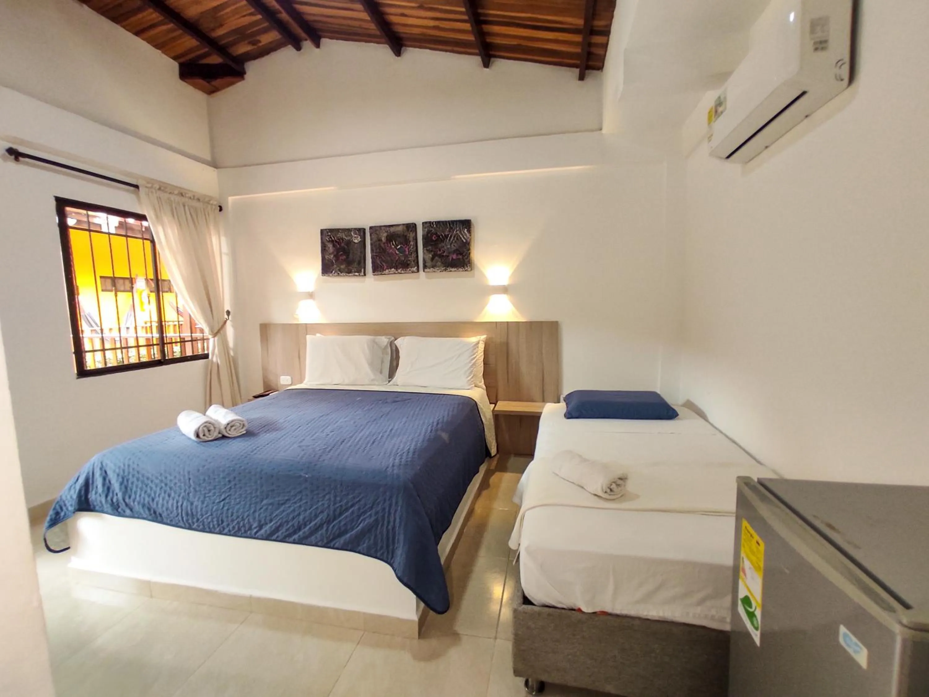 Photo of the whole room, Bed in Senderos del Mar - Tayrona