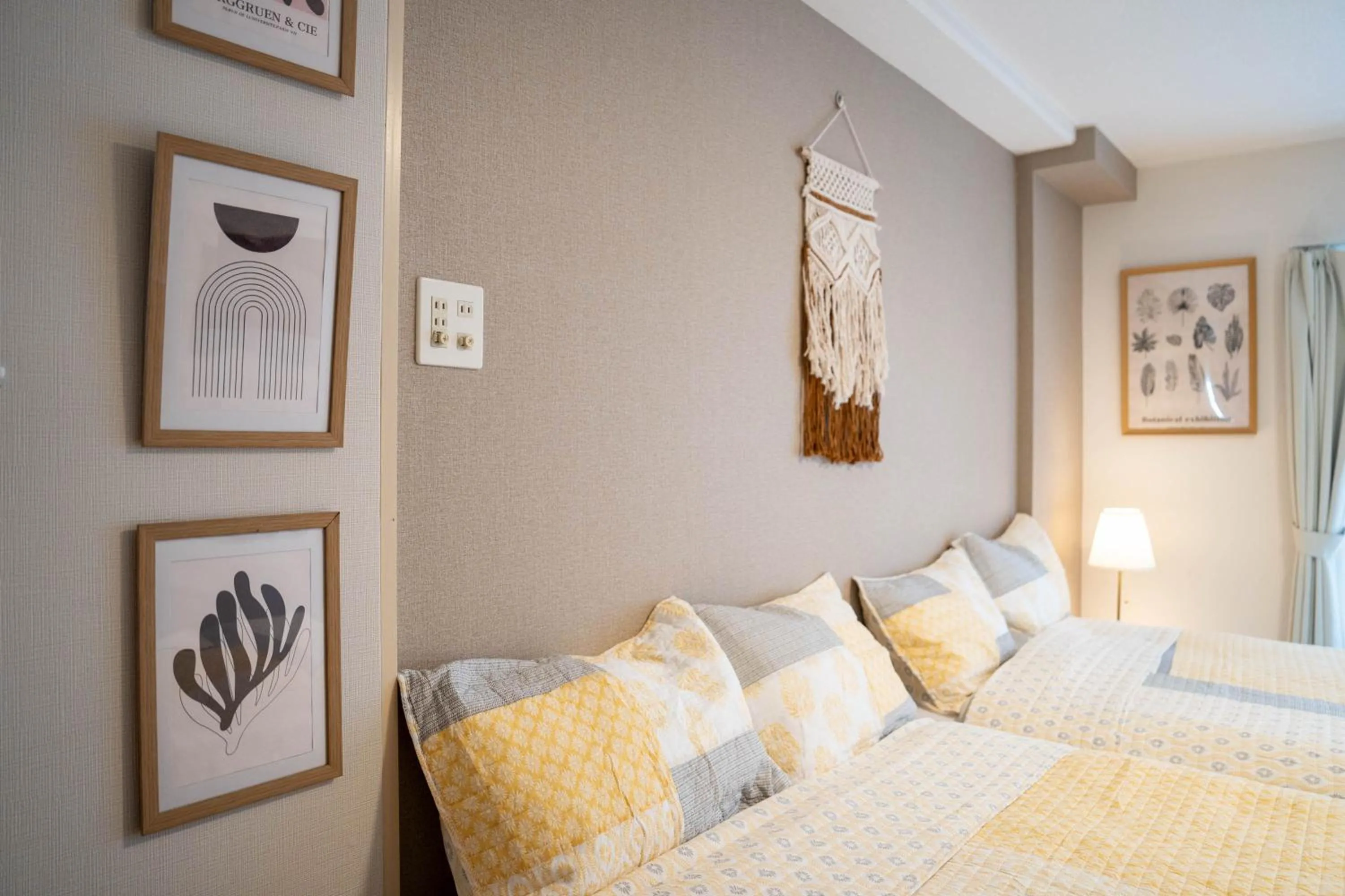 Bed in Hotel Flourish 67