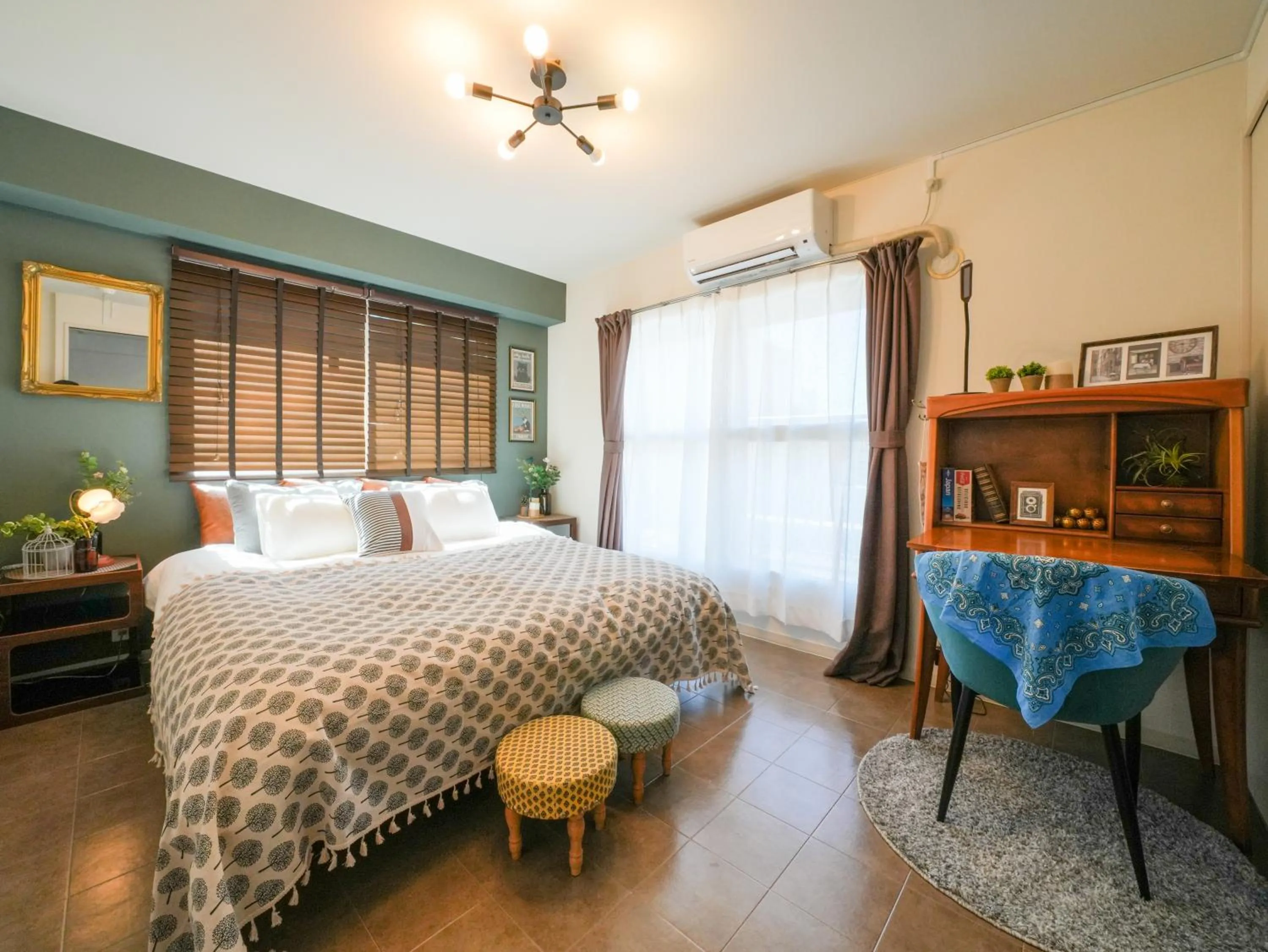 Bed in Hotel Flourish 67