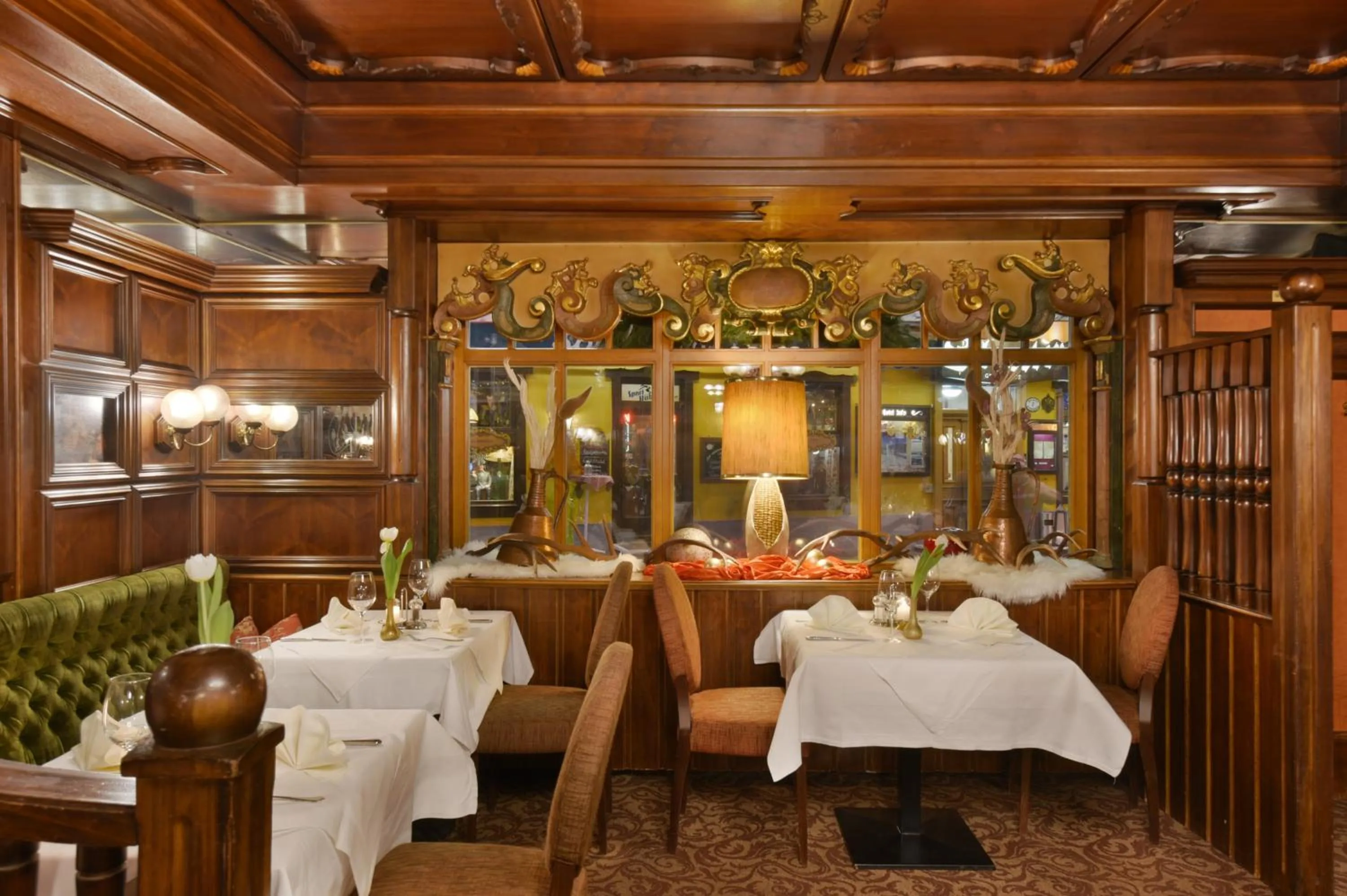 Restaurant/places to eat in Appartements Cella Central