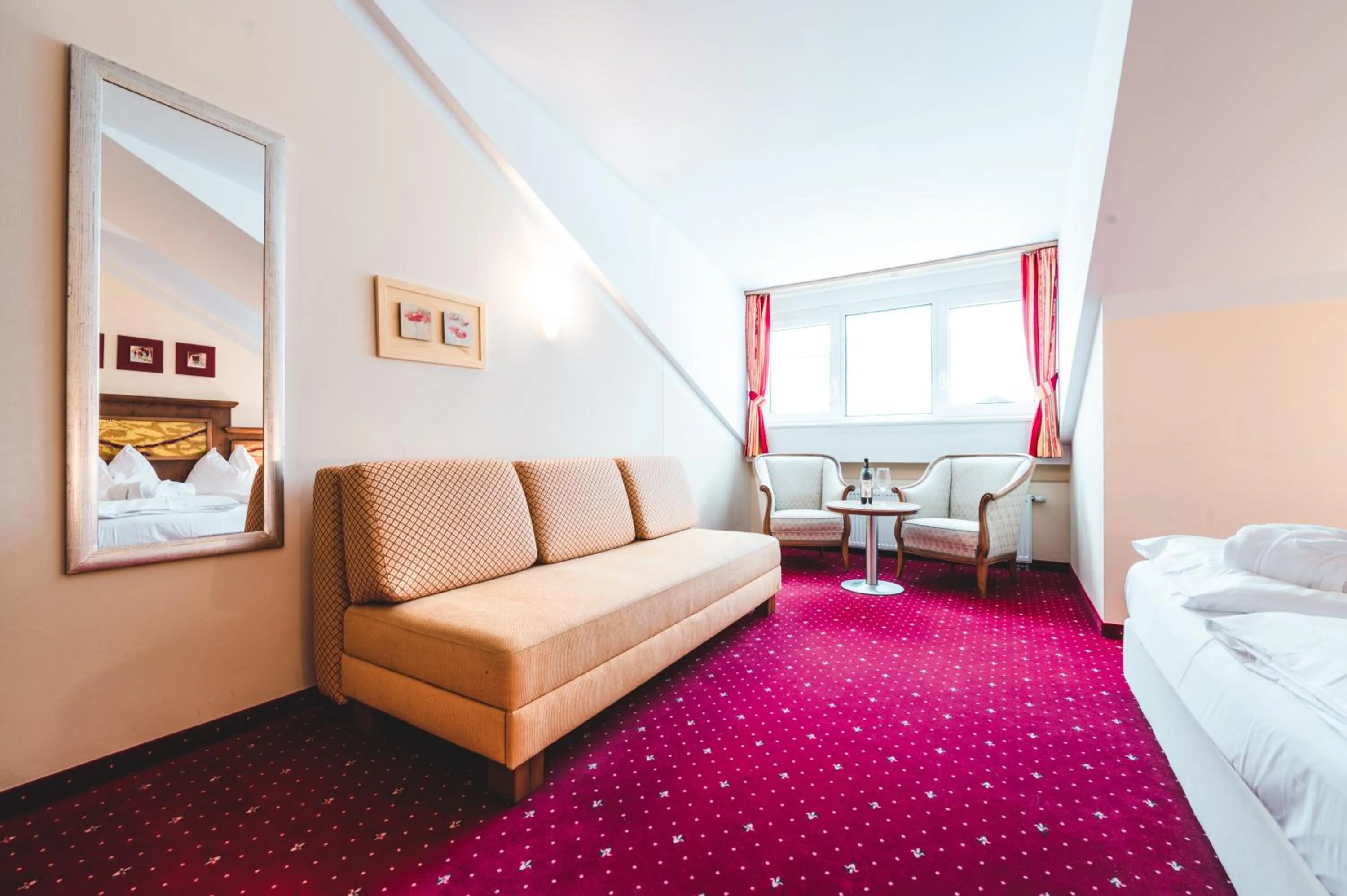 Living room, Bed in Appartements Cella Central