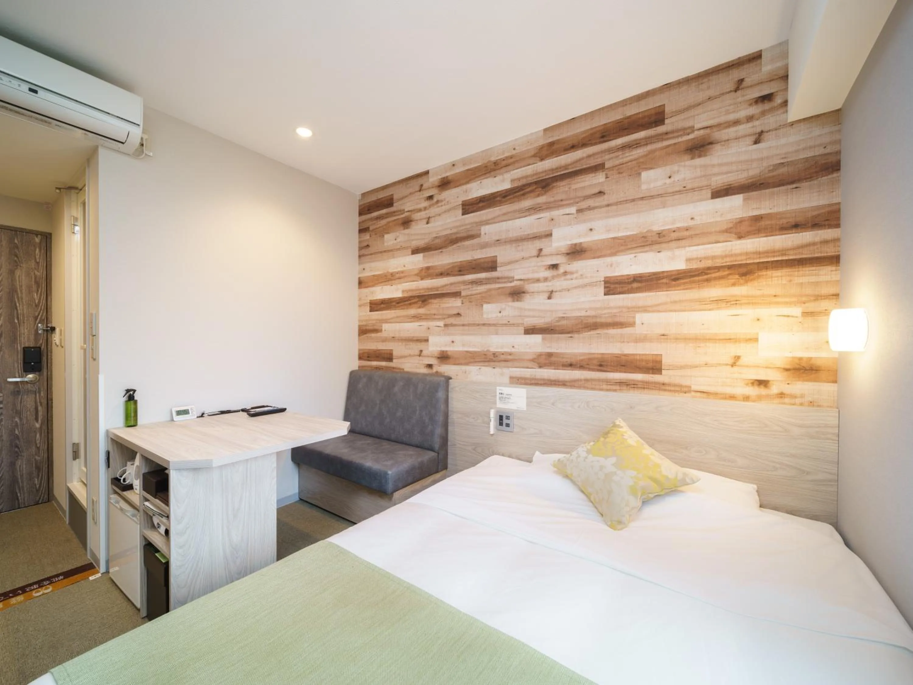 Bed in Super Hotel Sendai Hirose Dori