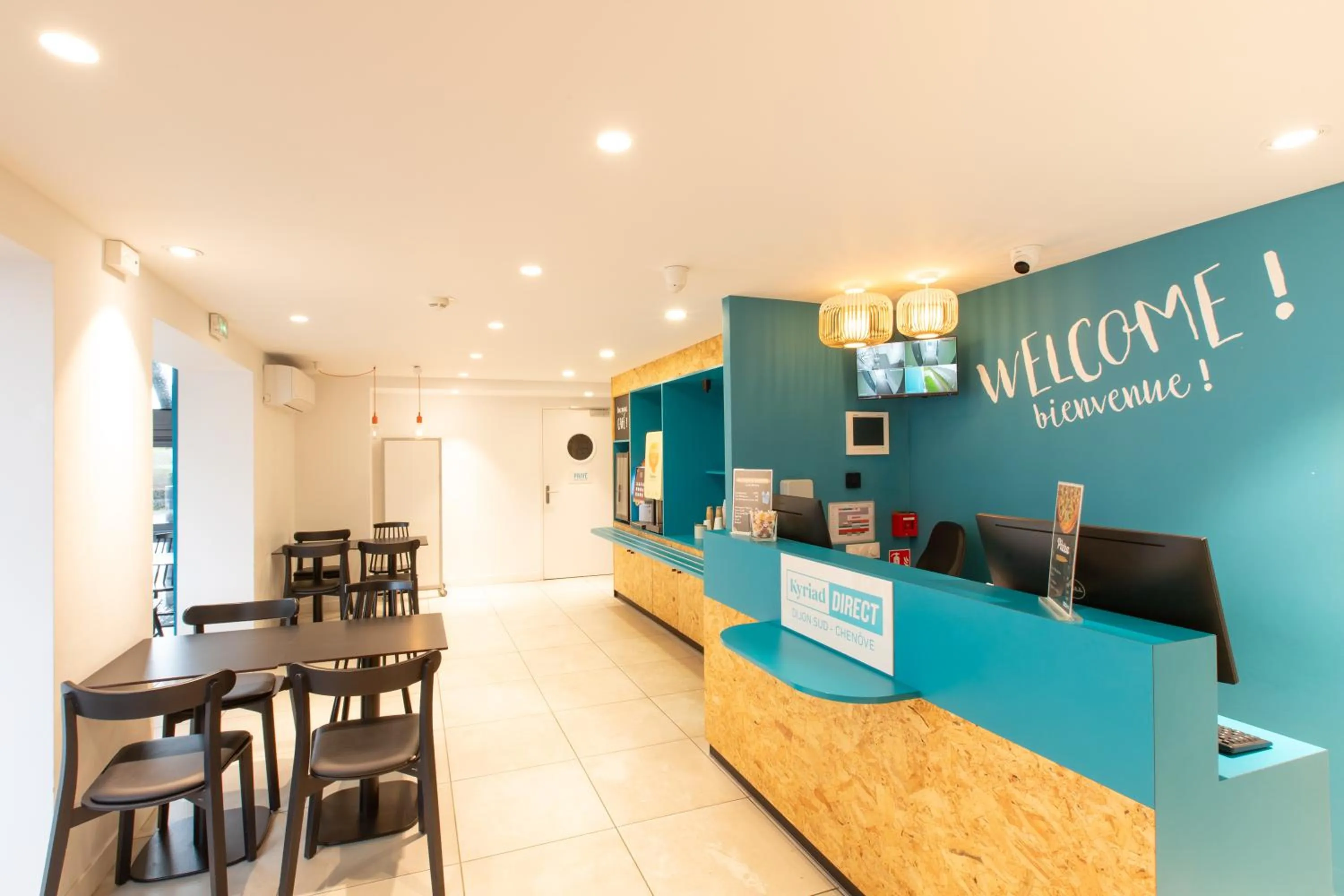 Lobby or reception in Kyriad Direct Dijon Sud - Chenove