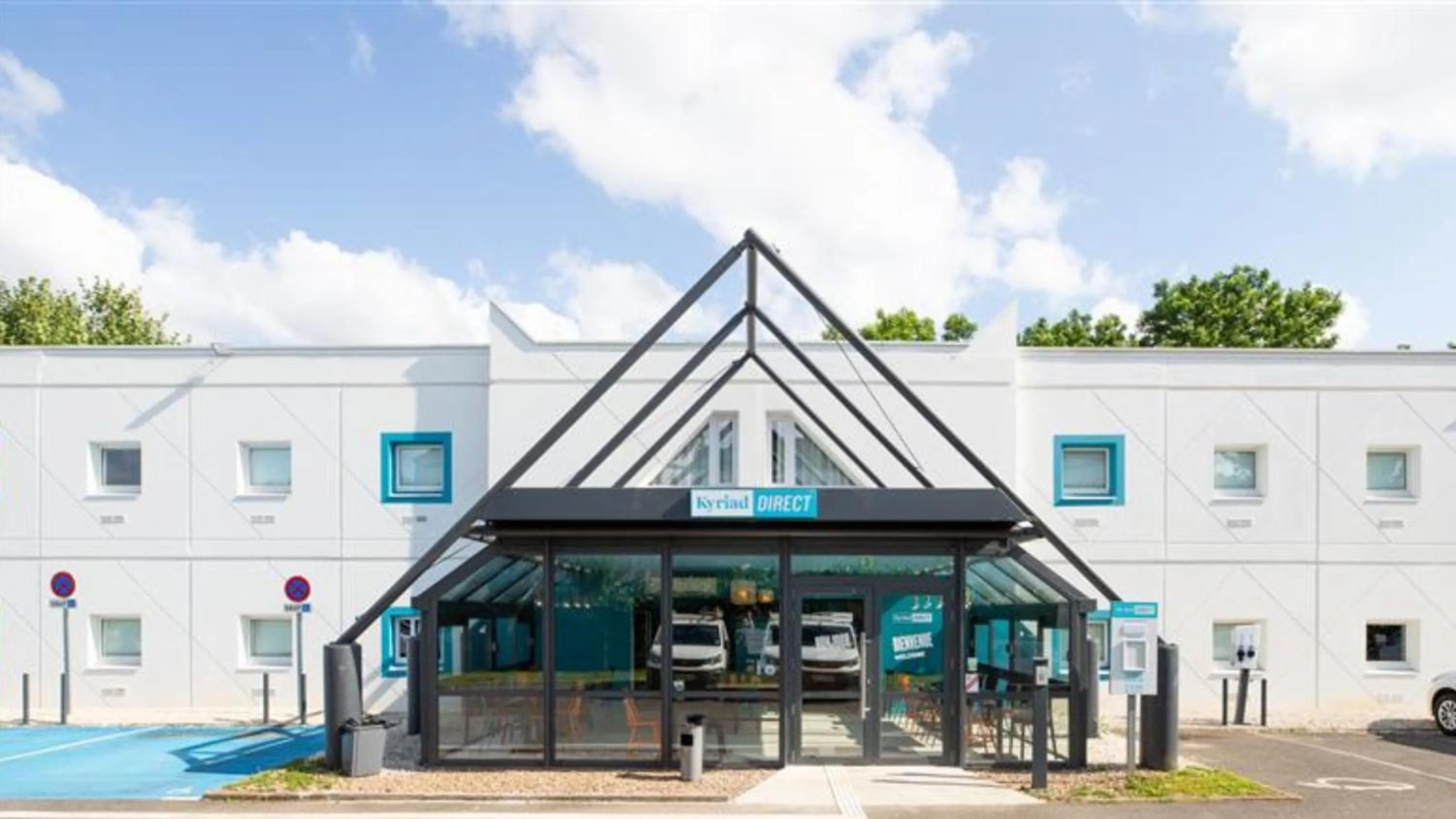 Property building in Kyriad Direct Dijon Sud - Chenove