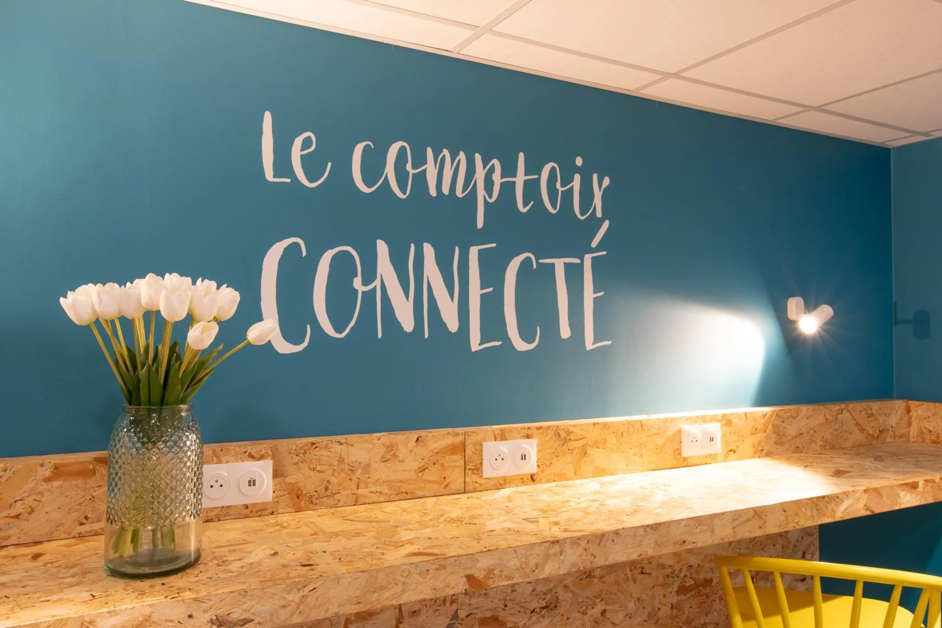 Text overlay in Kyriad Direct Dijon Sud - Chenove