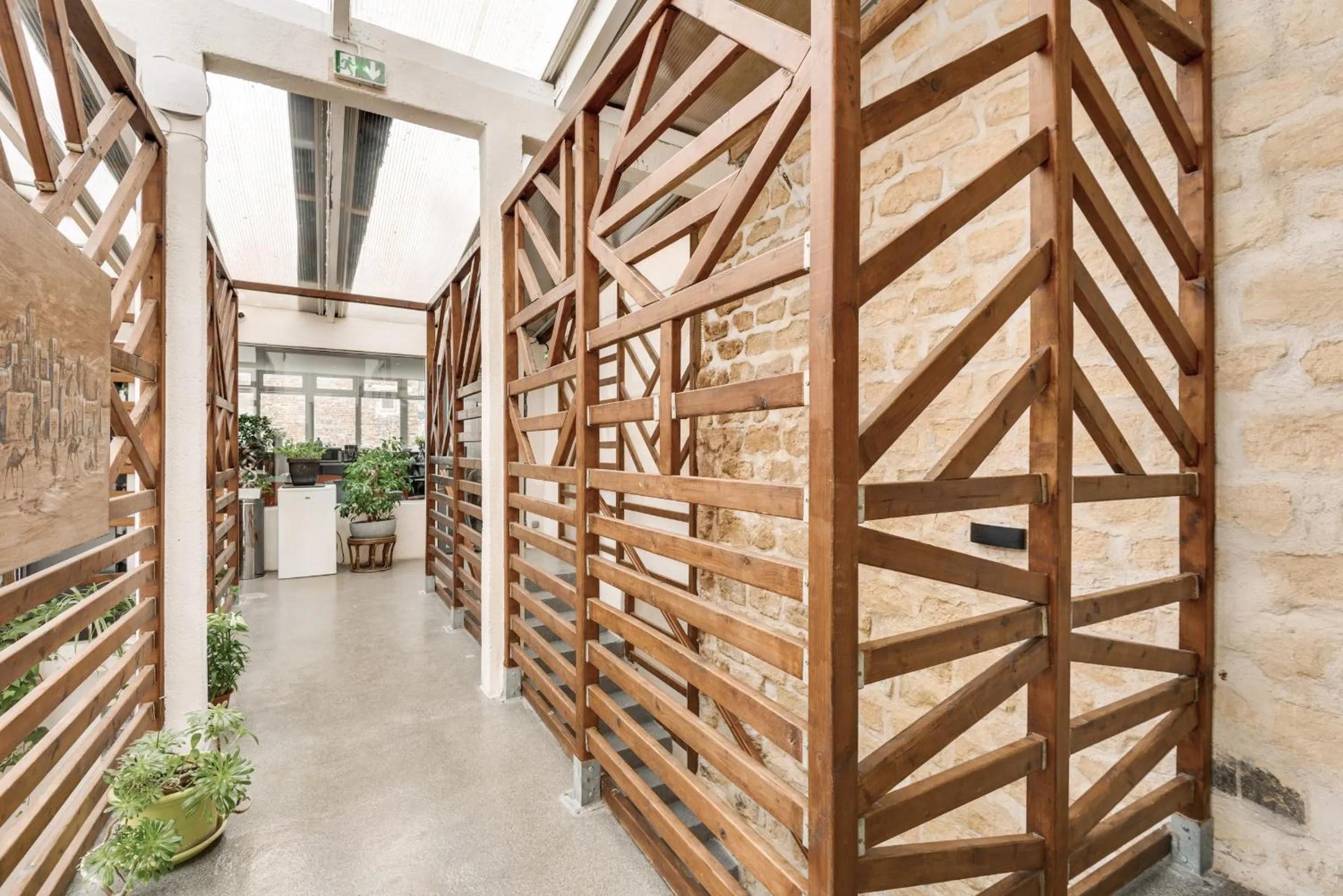 Property building in L'Oasis Montparnasse