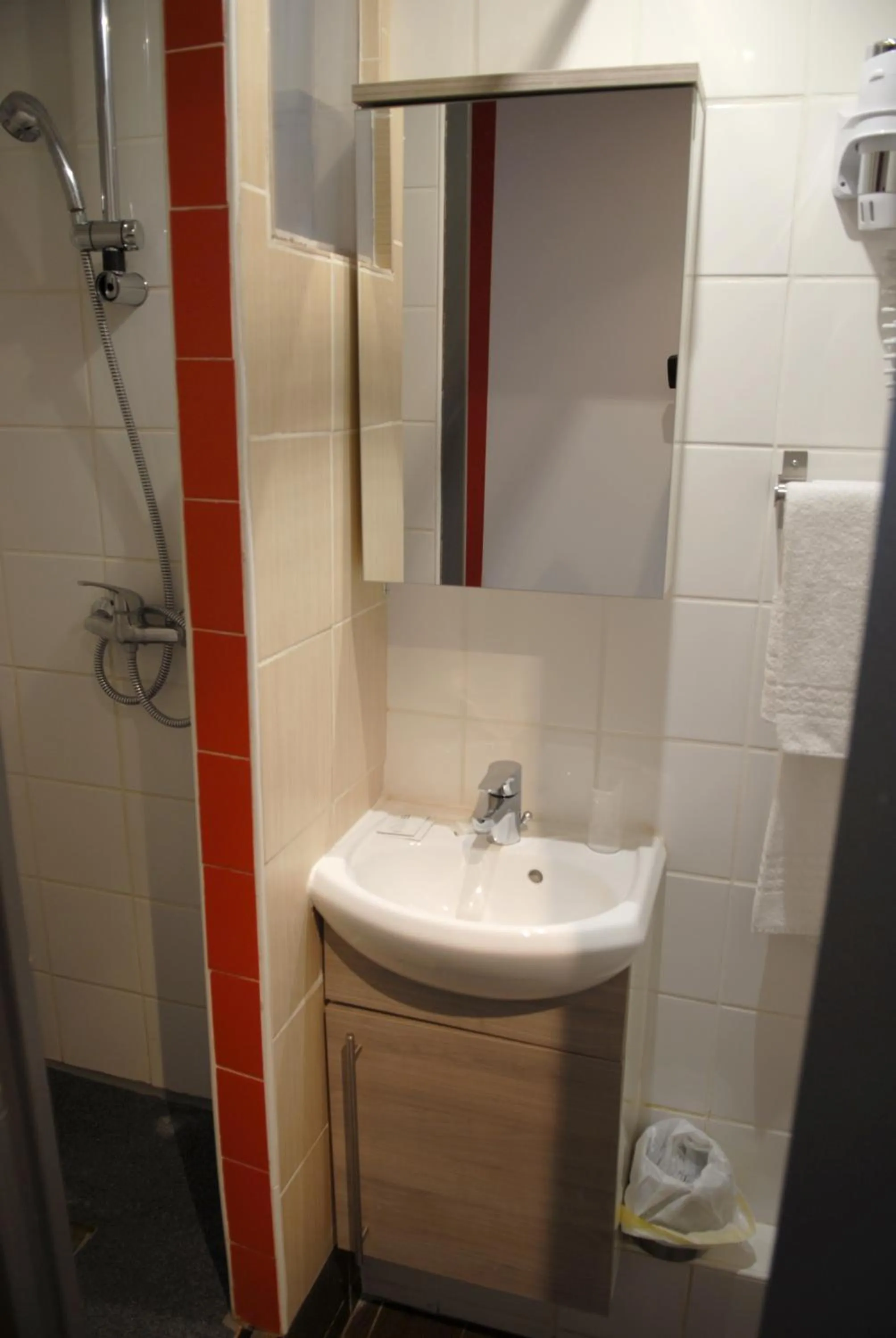 Bathroom in L'Oasis Montparnasse