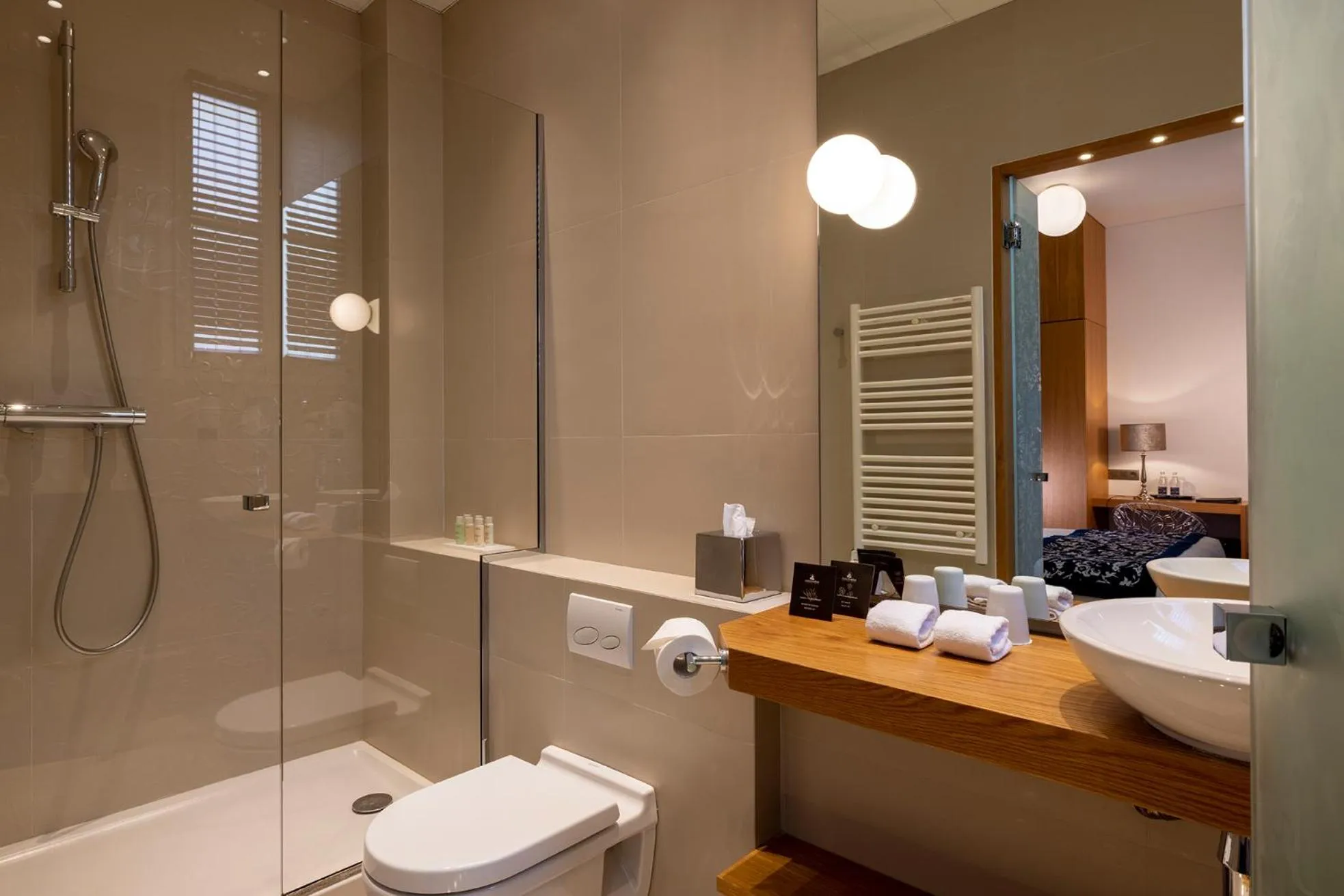 Shower in Hotel Pas De Calais