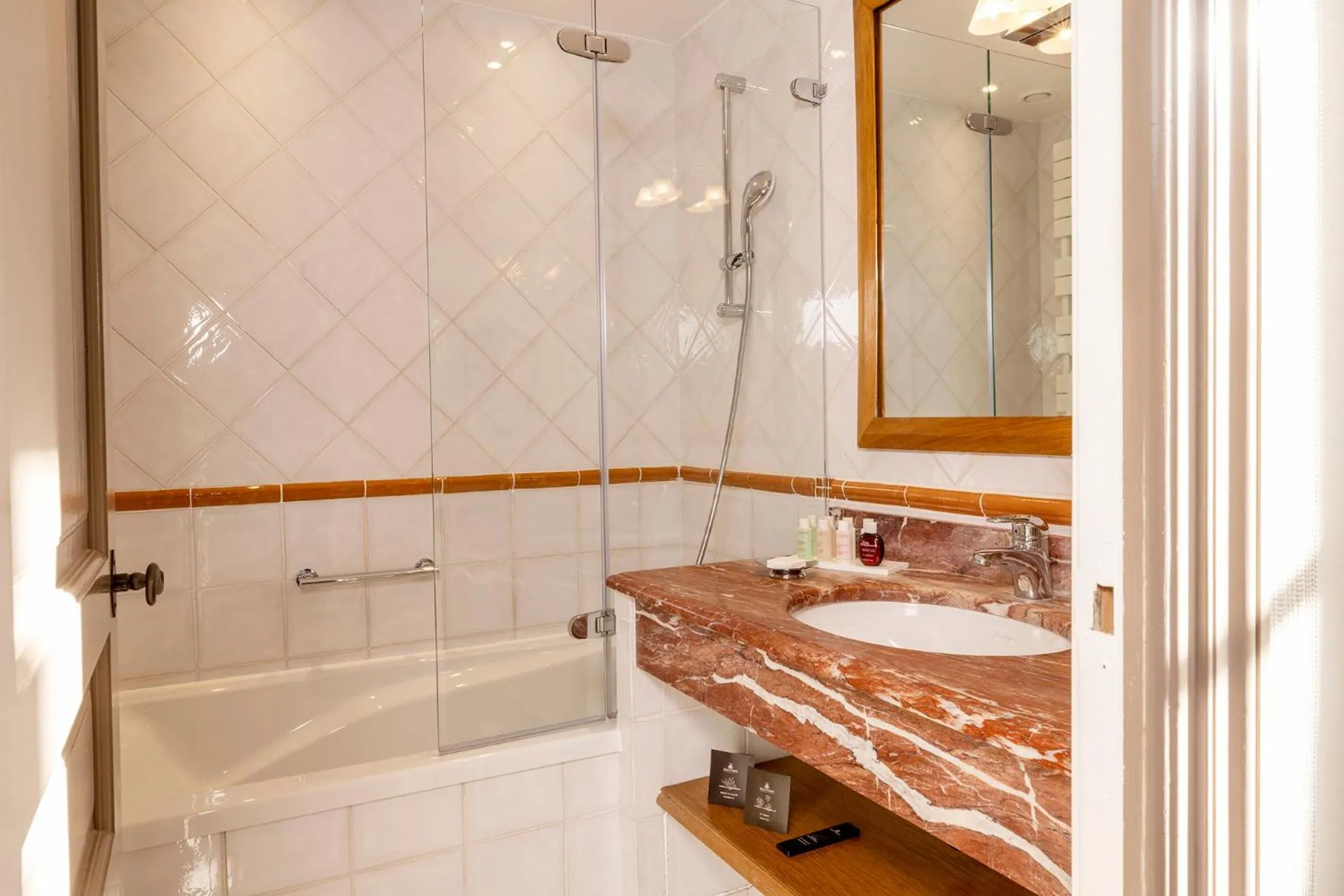 Bathroom in Hotel Pas De Calais