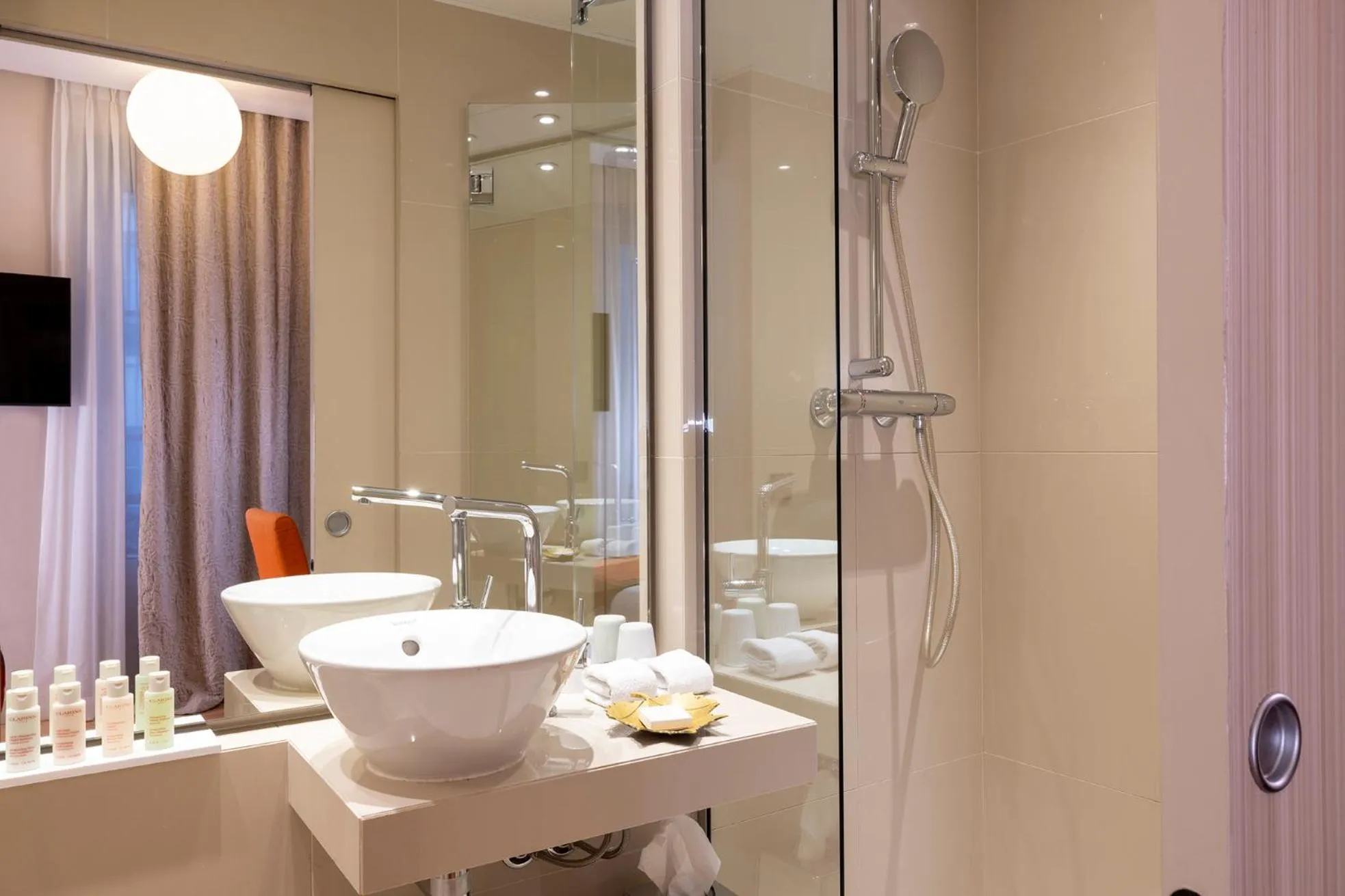 Shower in Hotel Pas De Calais