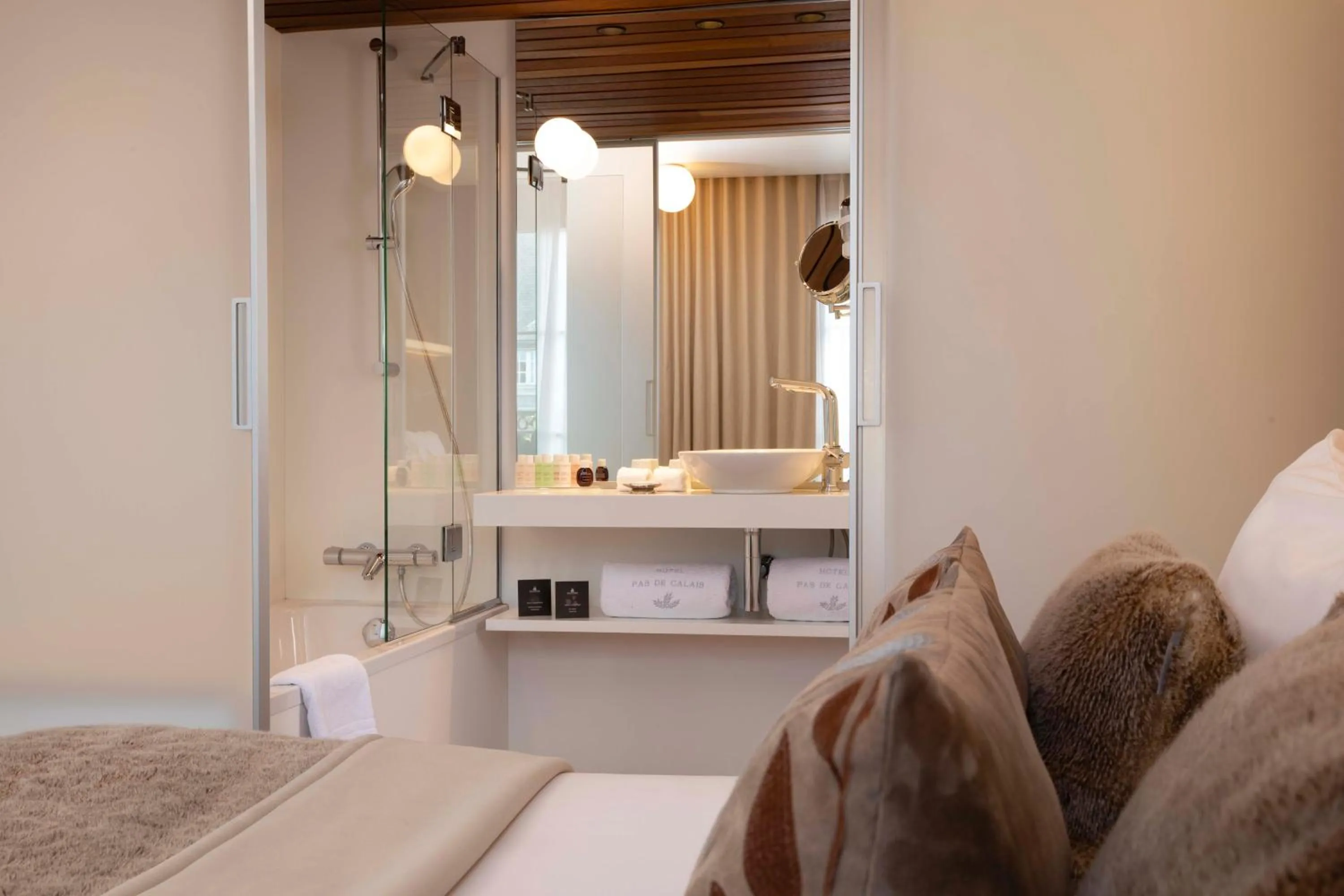 Bathroom in Hotel Pas De Calais