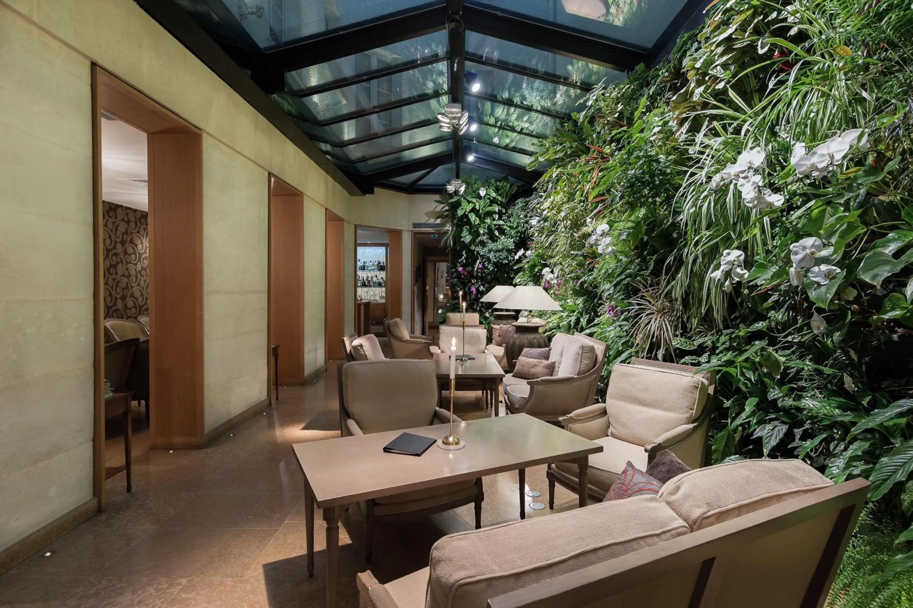 Patio in Hotel Pas De Calais