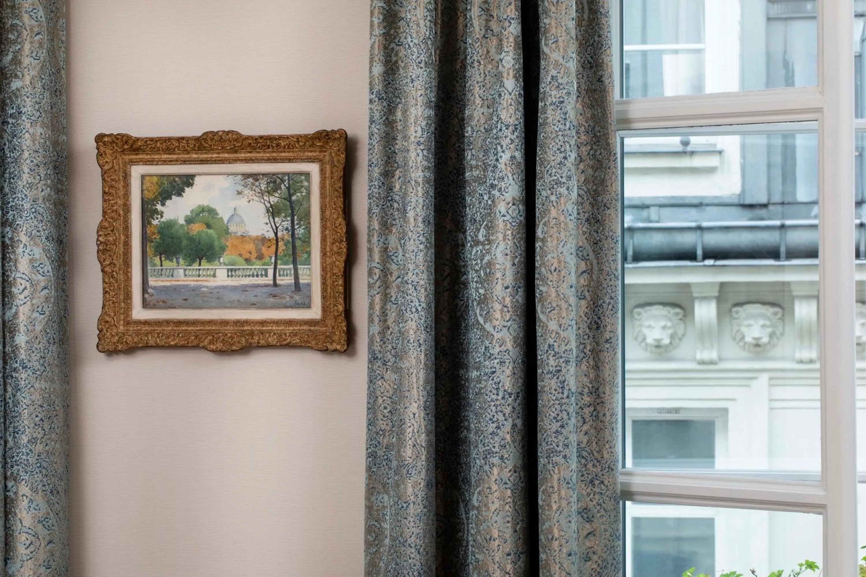 Decorative detail in Hotel Pas De Calais