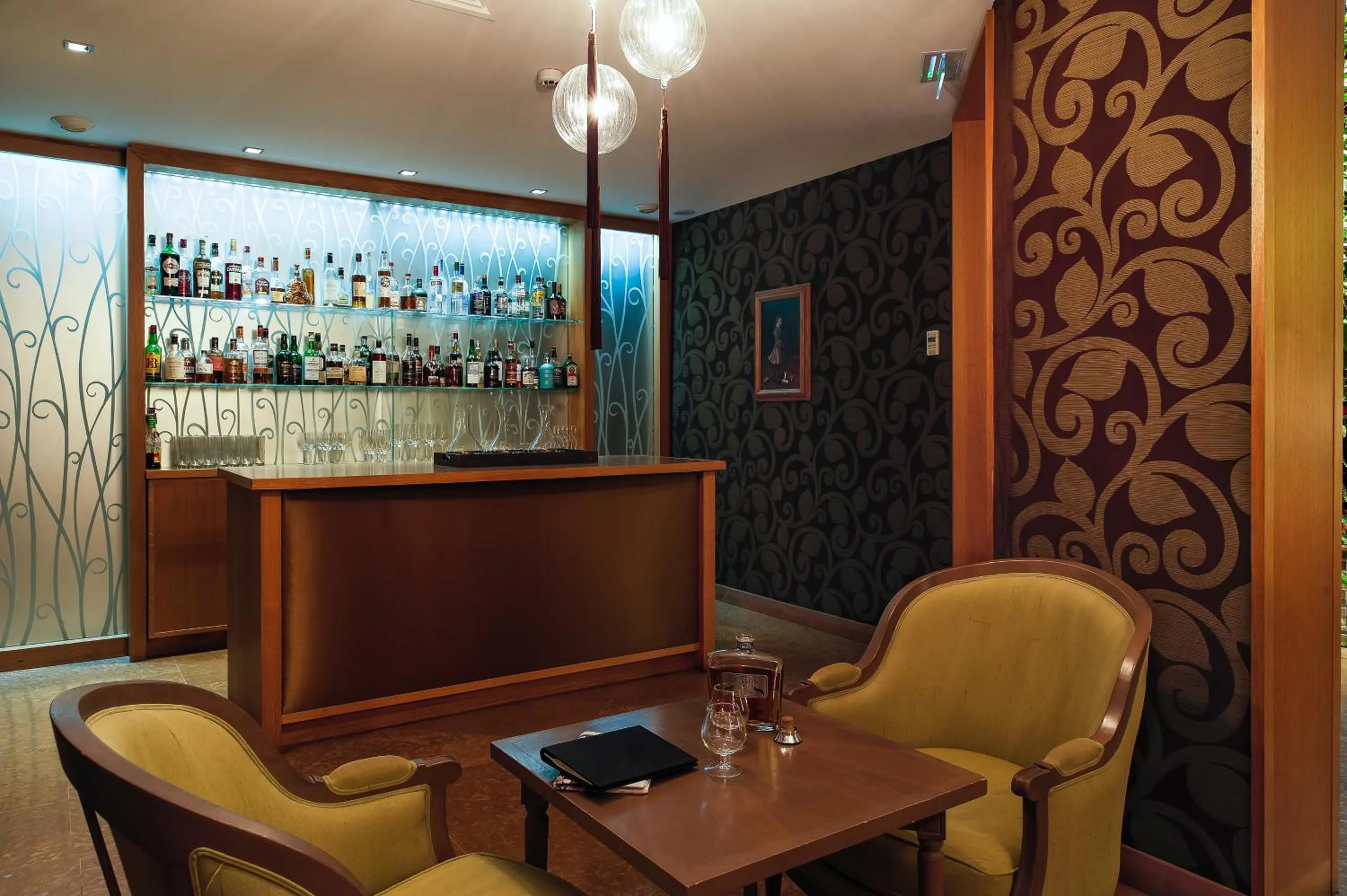 Lounge or bar in Hotel Pas De Calais