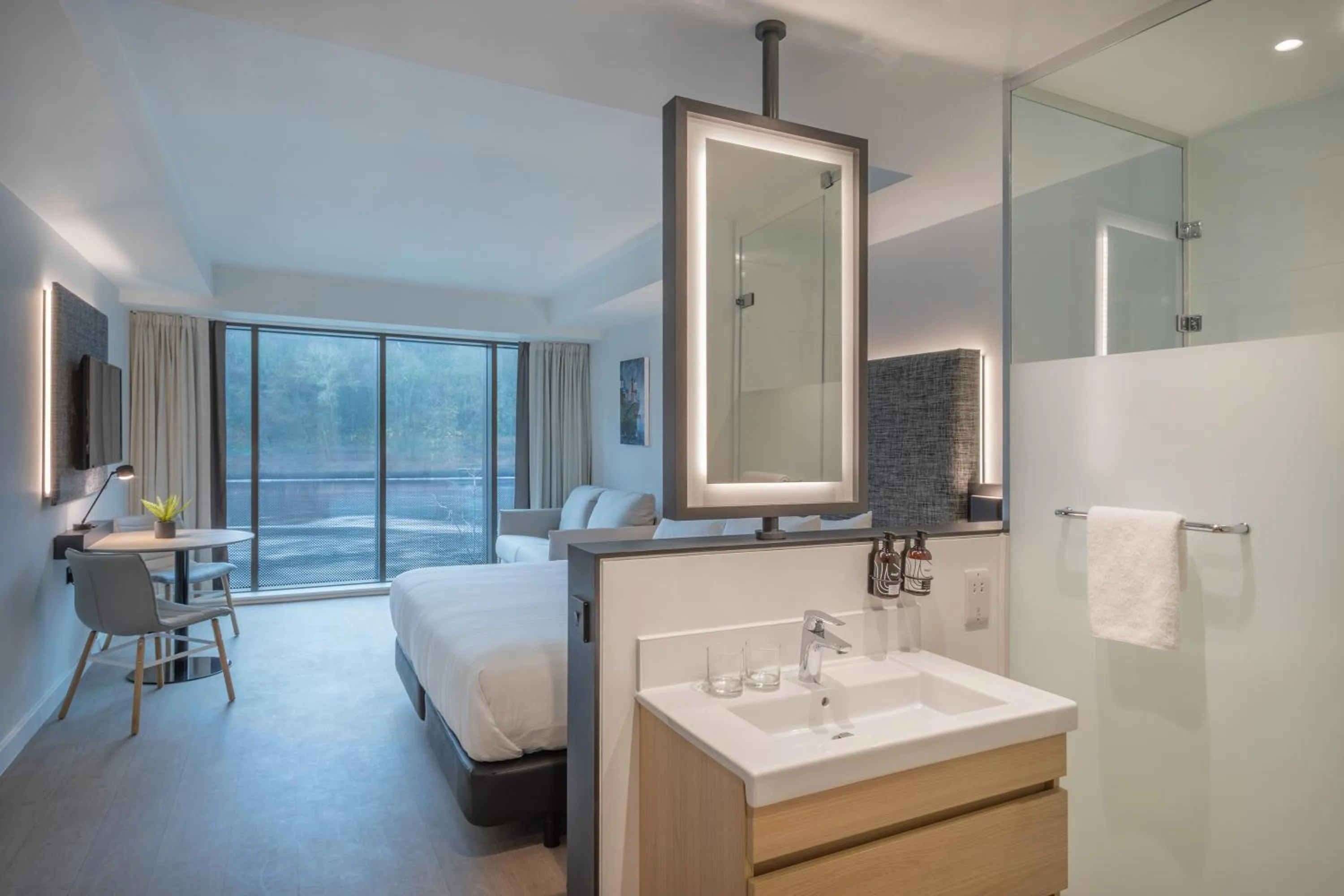 Bathroom, Bed in INNSiDE by Meliá Newcastle