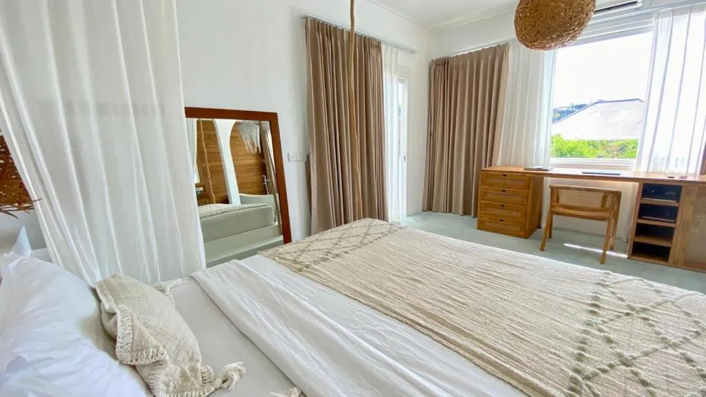 Bedroom, Bed in Canggu Boutique Art Hotel