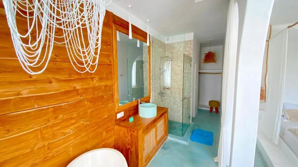 Bathroom in Canggu Boutique Art Hotel