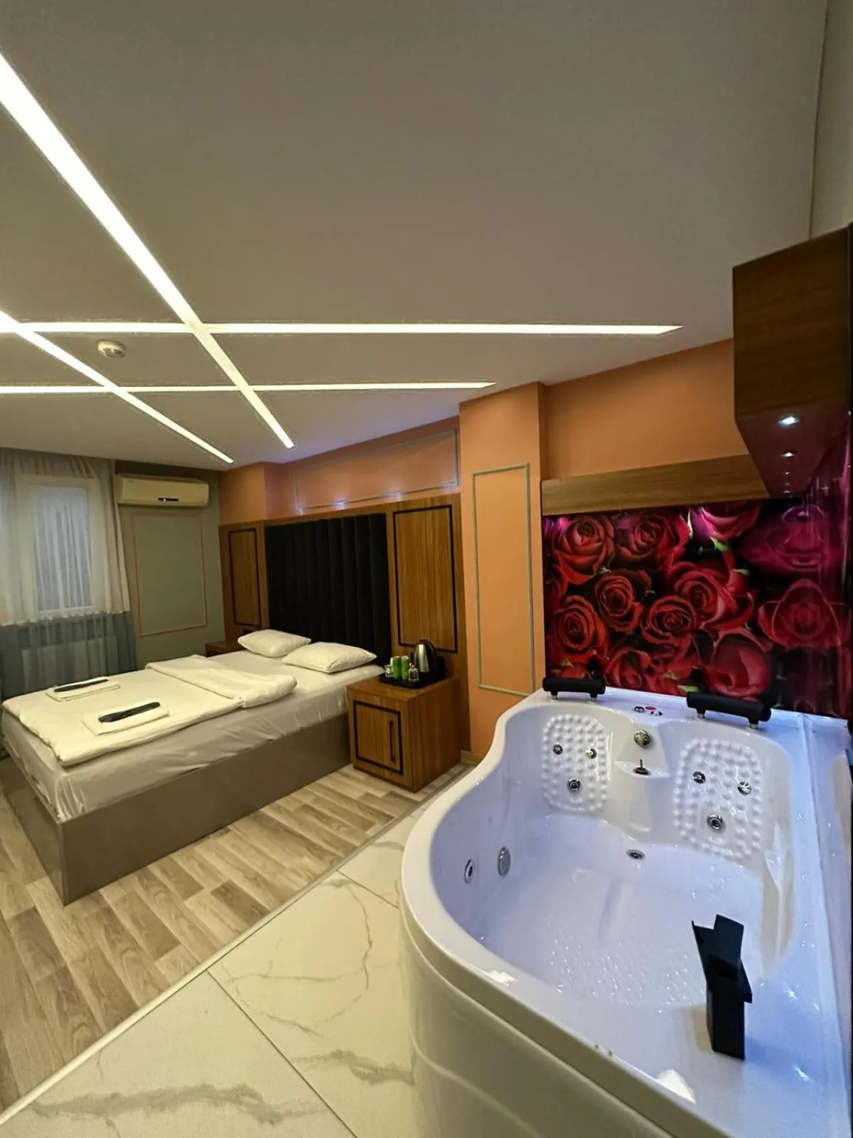 Hot Tub, Bed in Blueway Hotel Istanbul Bakırköy City Center