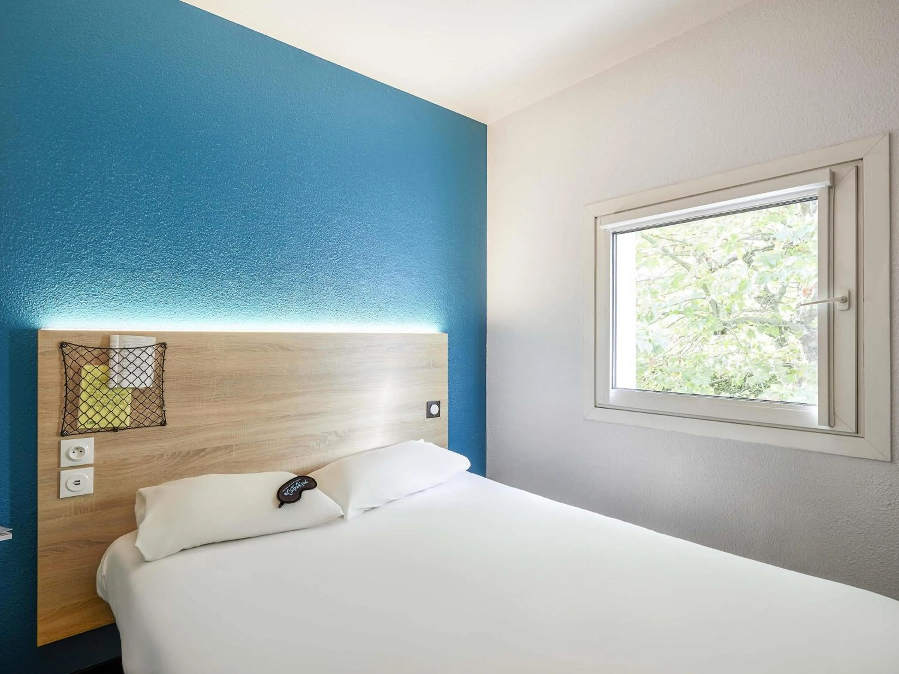 Bedroom, Bed in hotelF1 Amiens Est