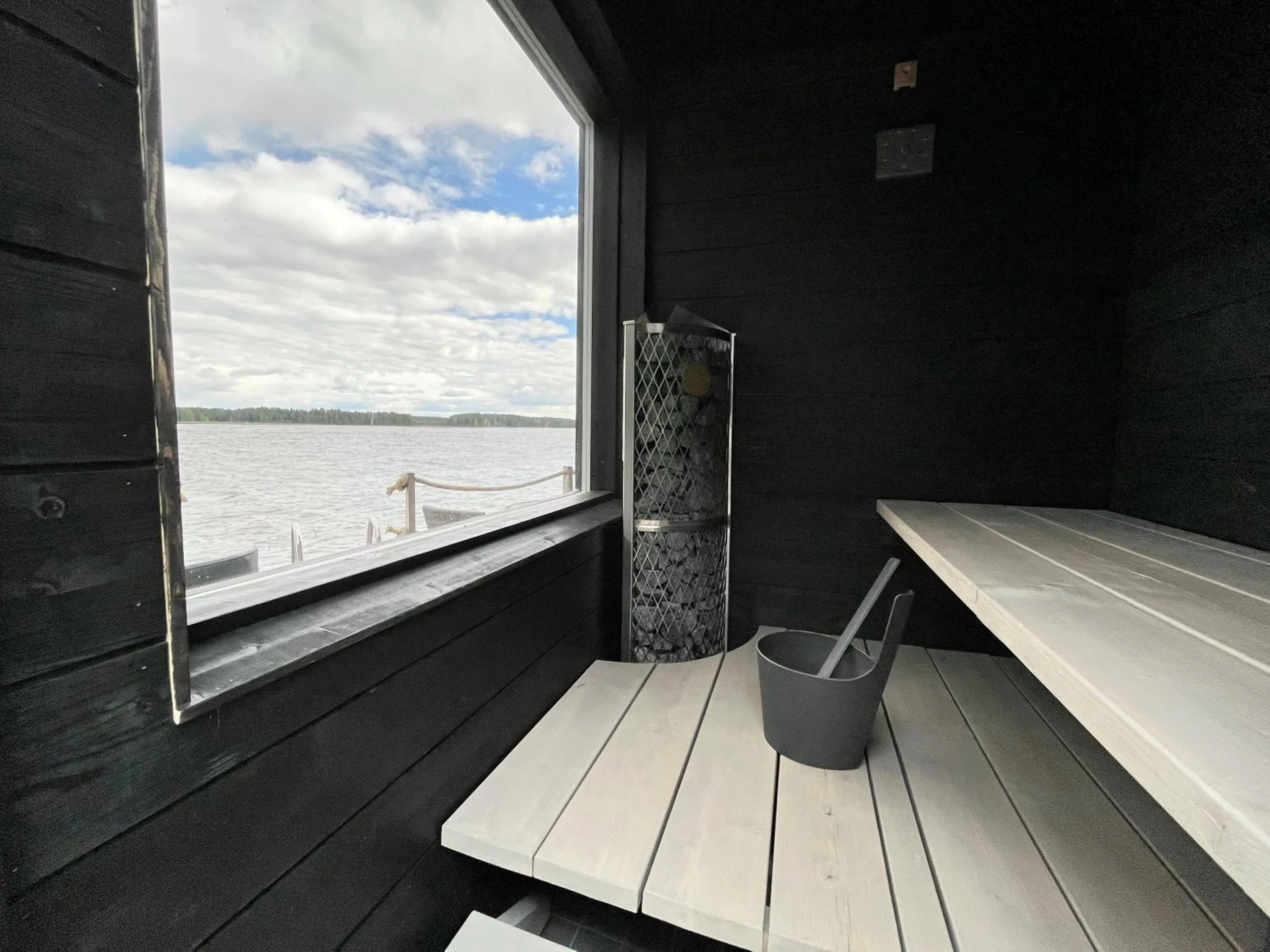 Sauna in Lake Hotel Lehmonkärki - Haasi Mirror Houses