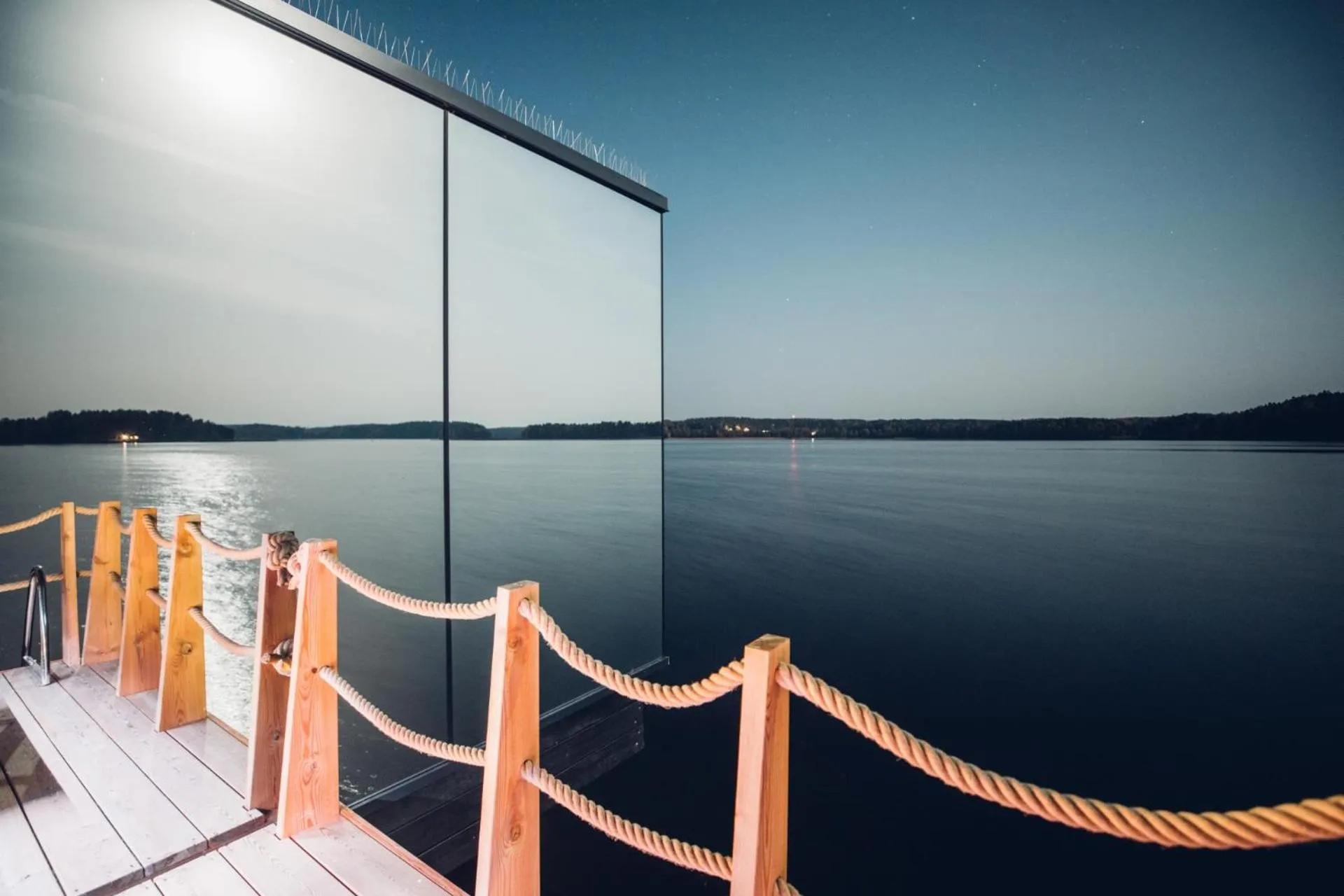 Property building in Lake Hotel Lehmonkärki - Haasi Mirror Houses