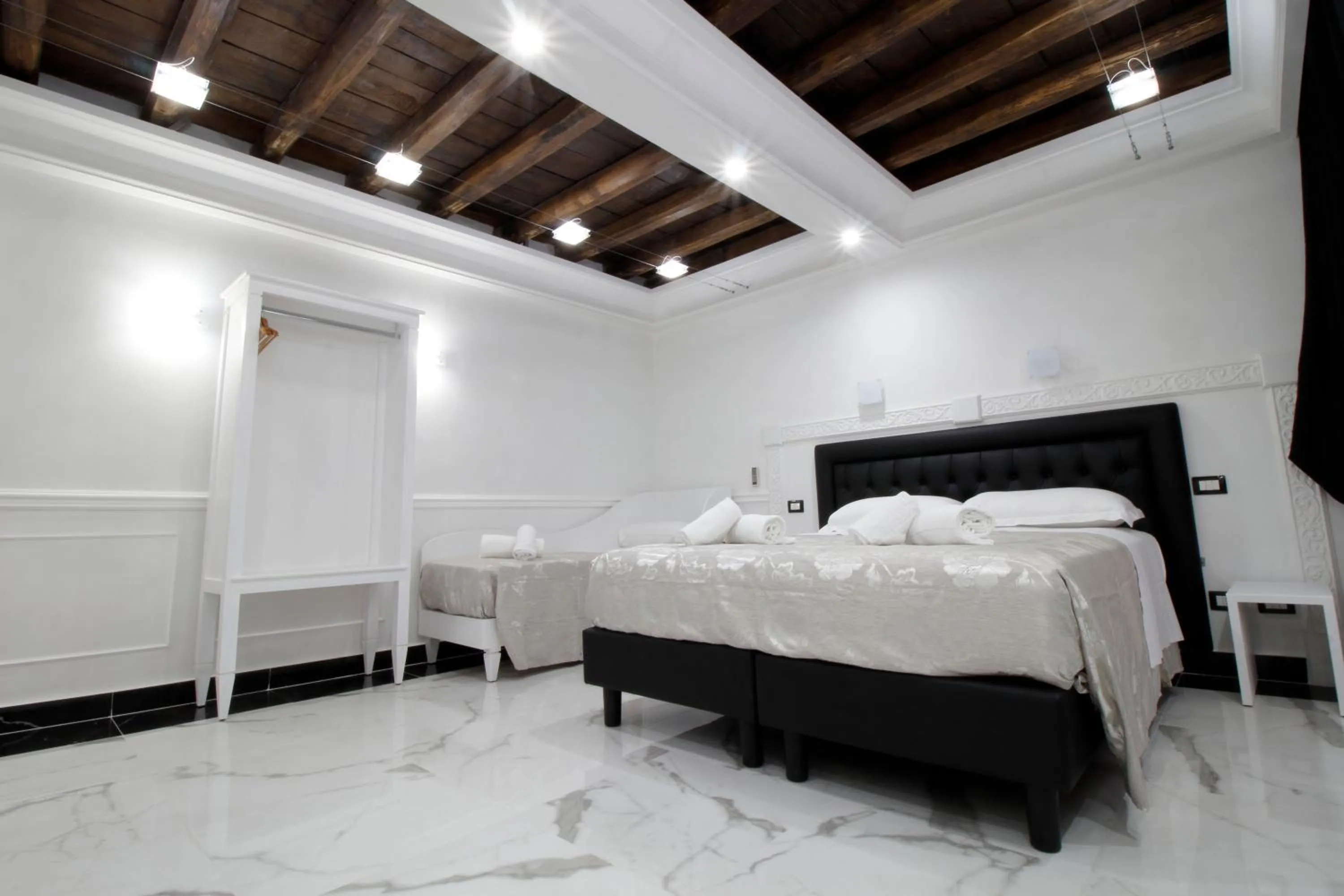 Bathroom, Bed in Relais Parlamento