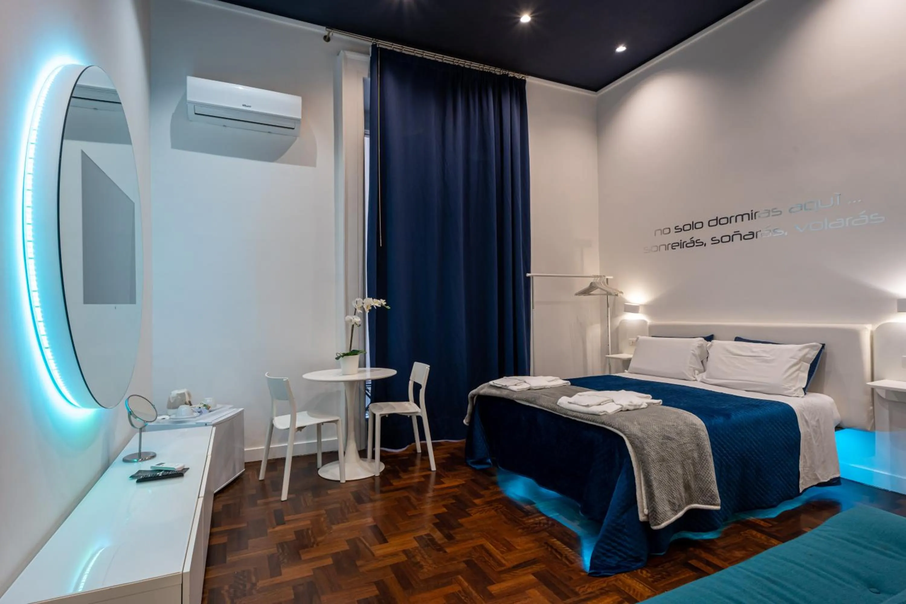 Bed in Skyhouse Duomo