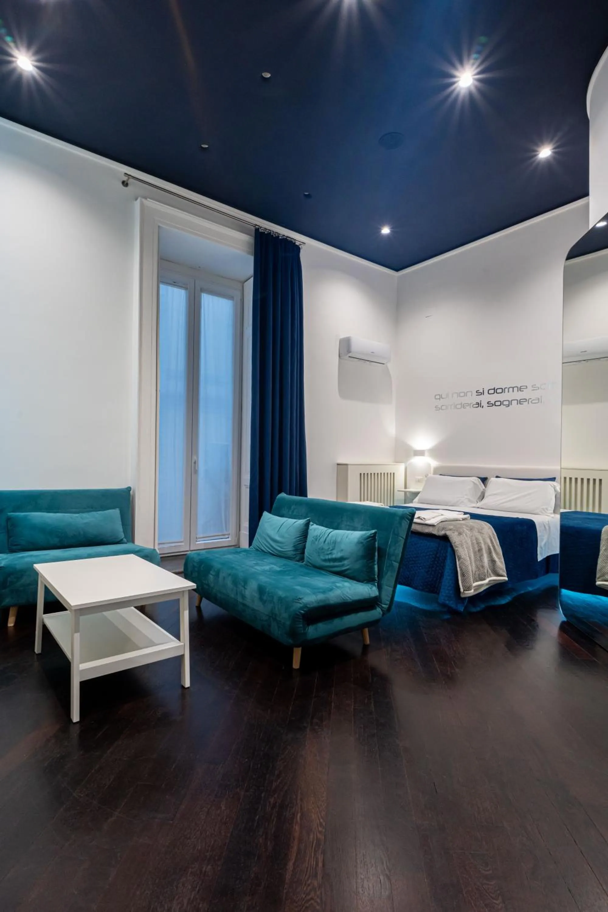 Bed in Skyhouse Duomo