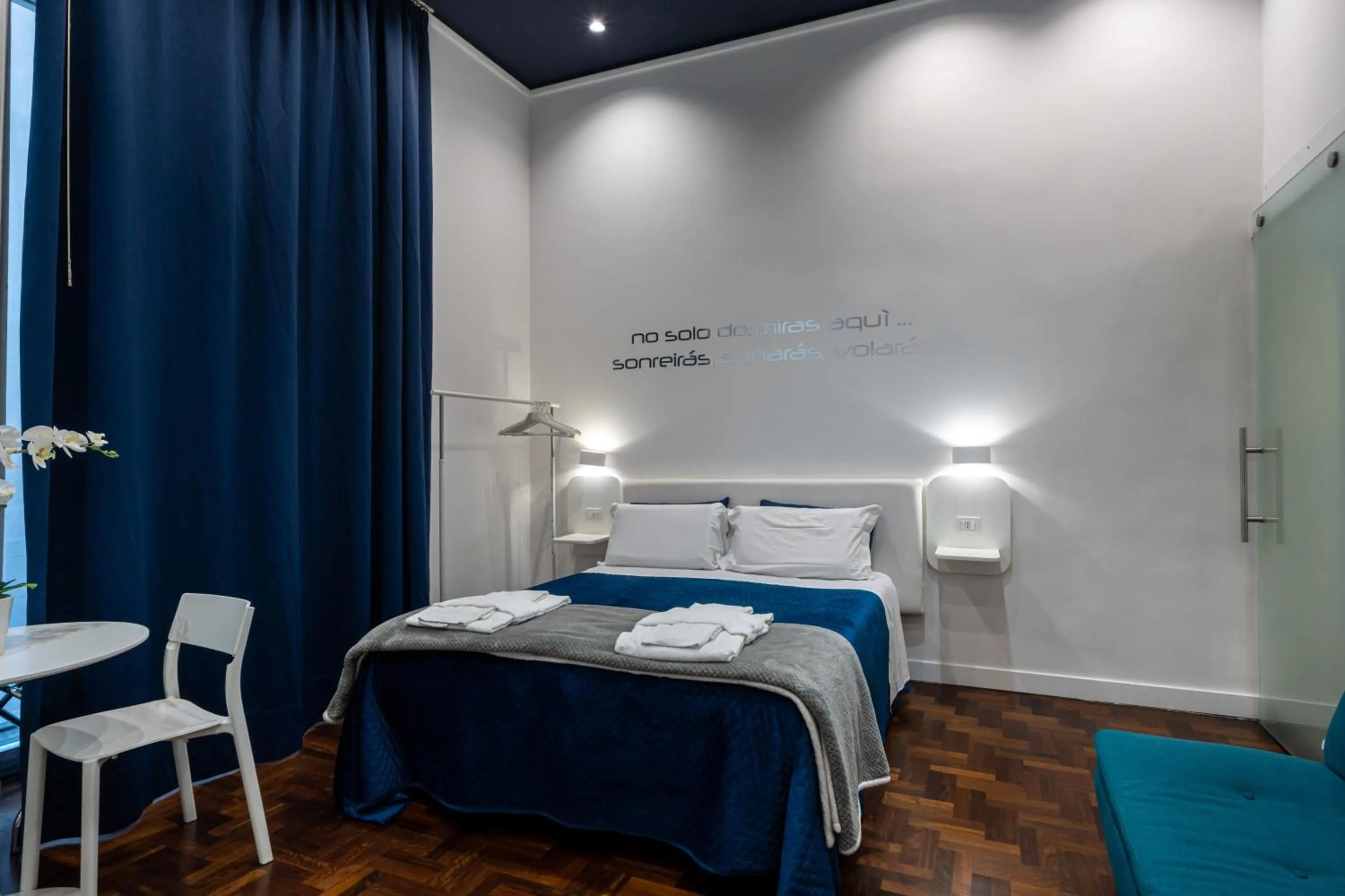 Bed in Skyhouse Duomo