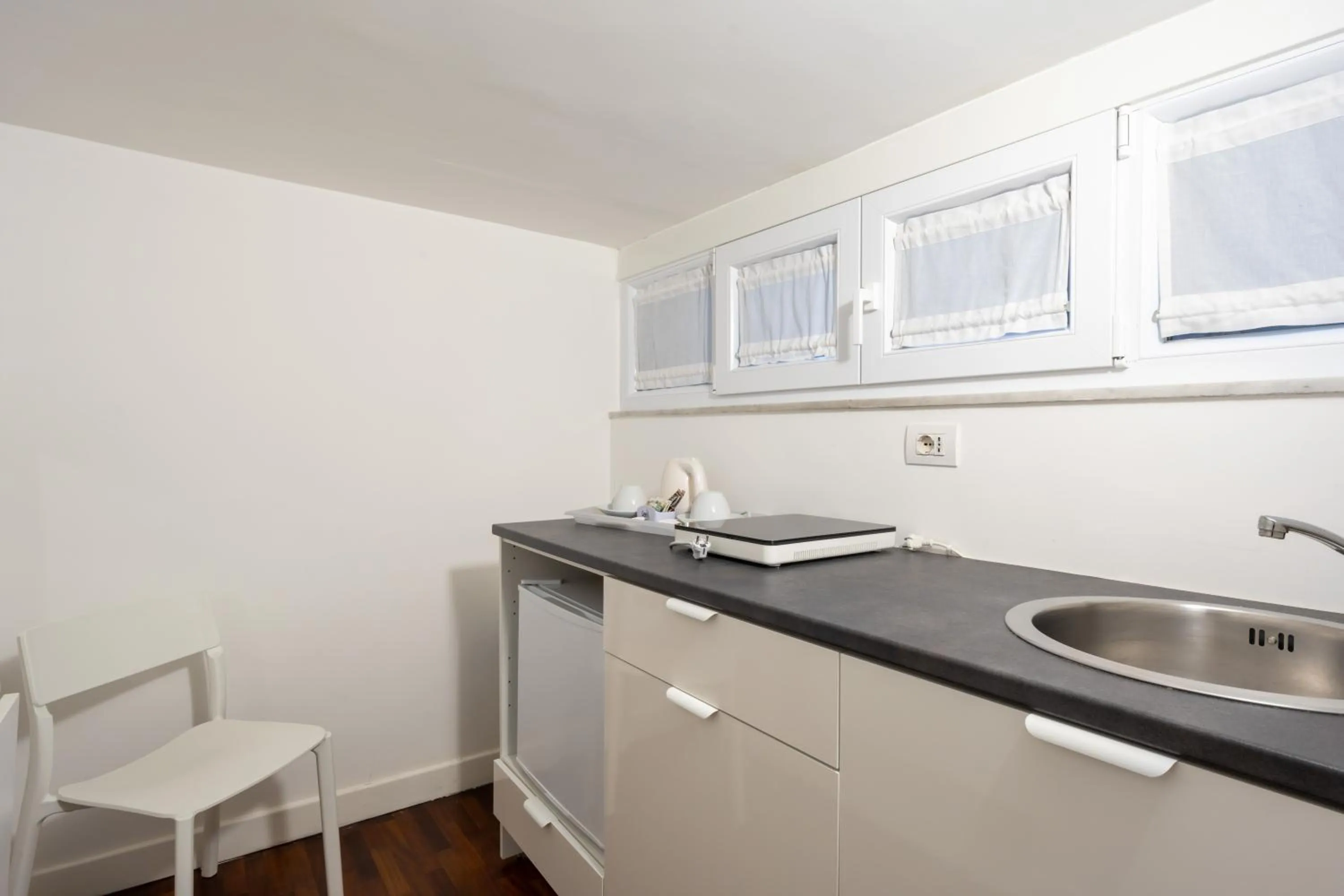 Kitchen or kitchenette in Skyhouse Duomo