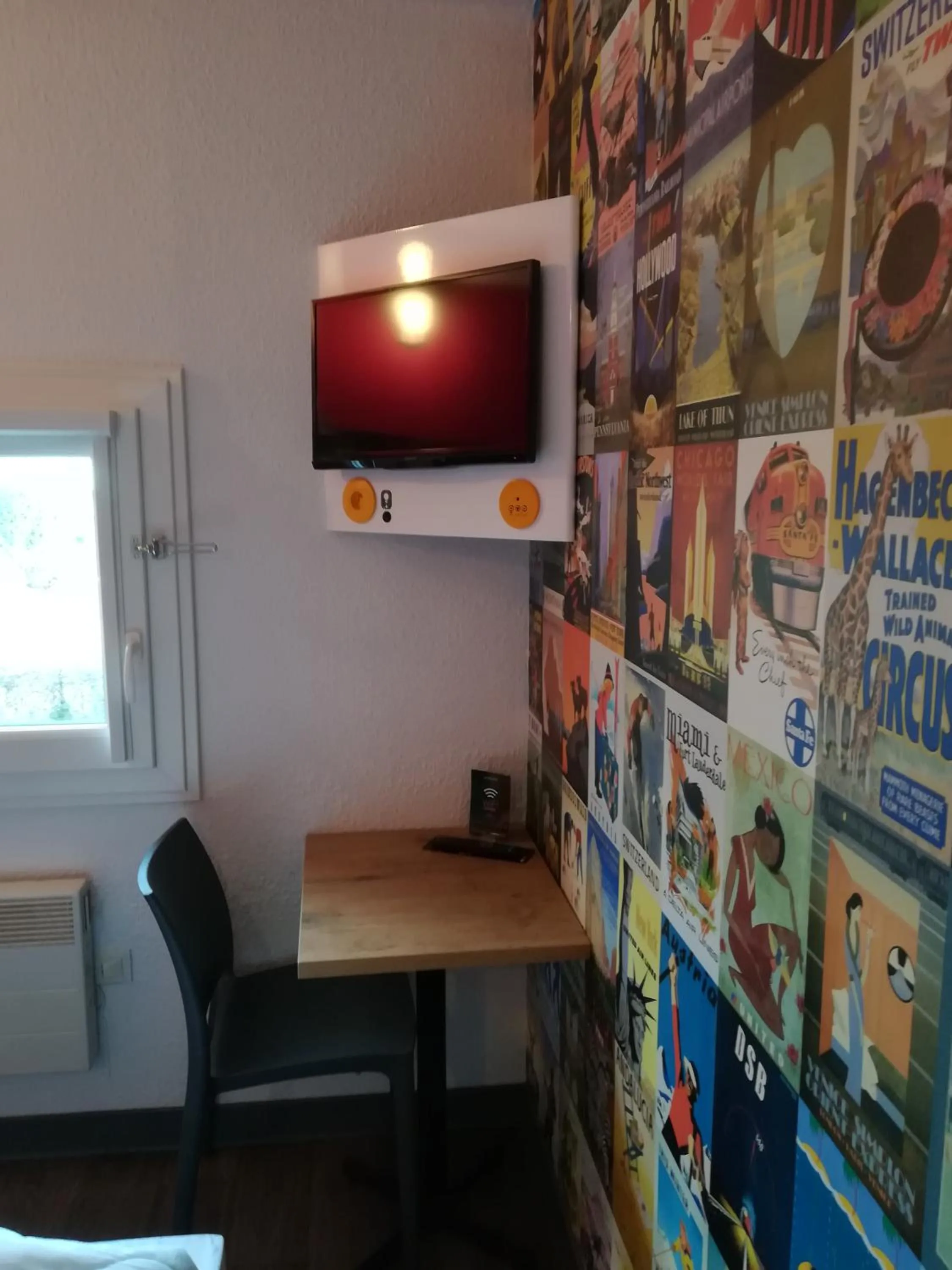 Decorative detail in hotelF1 Avignon Centre Courtine gare TGV