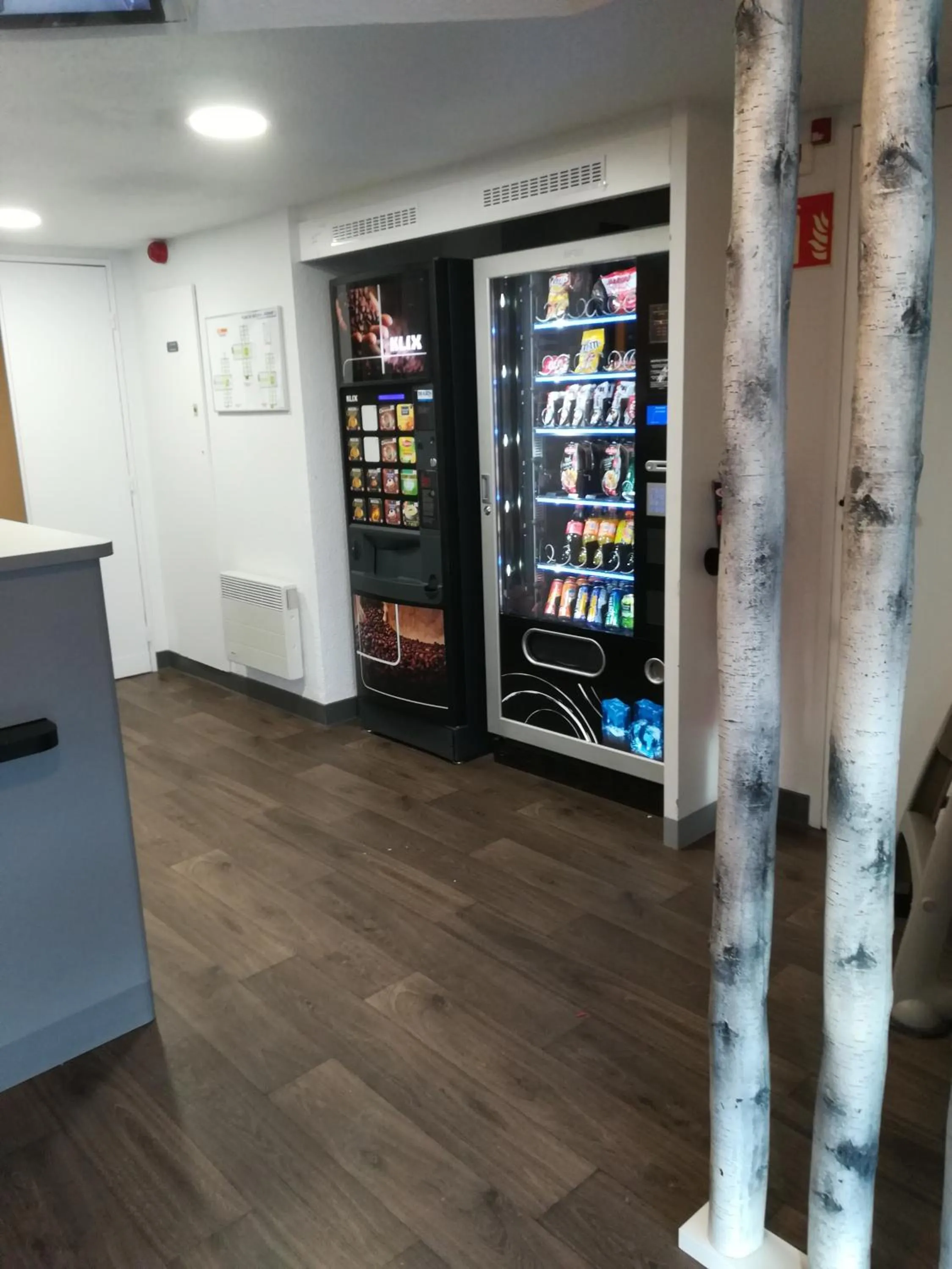 Lobby or reception in hotelF1 Avignon Centre Courtine gare TGV