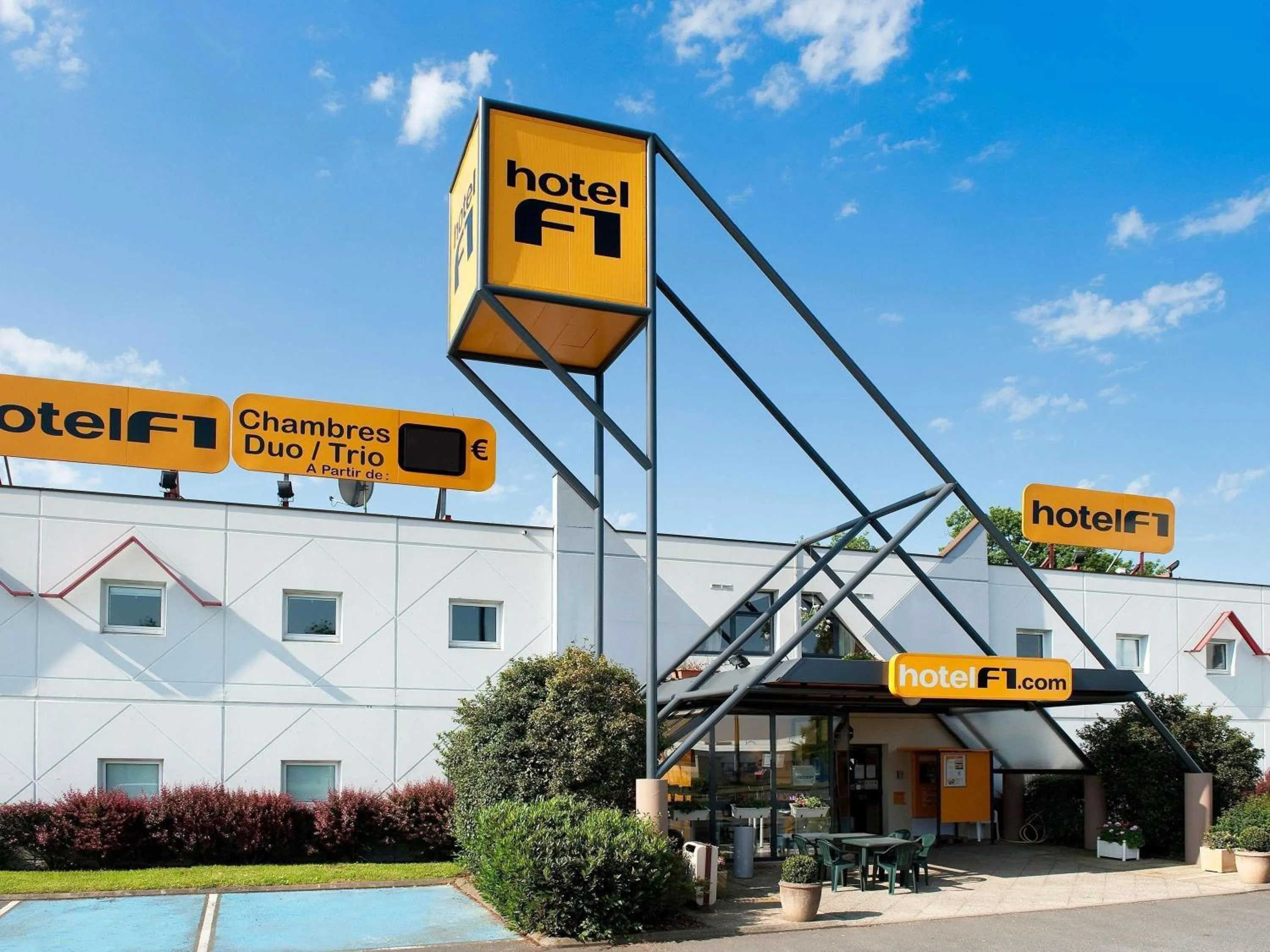 Property building in hotelF1 Avignon Centre Courtine gare TGV