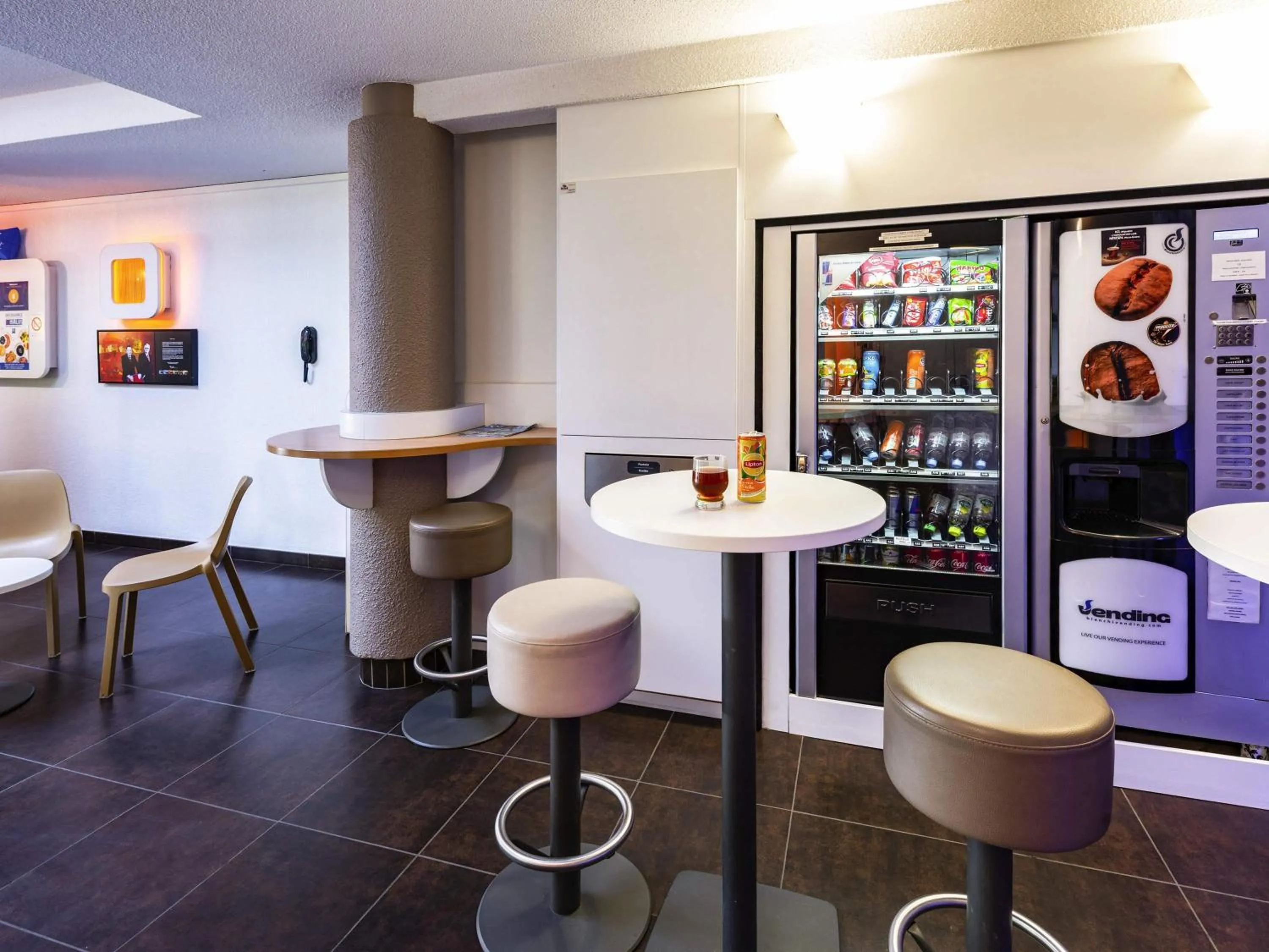 Property building in ibis budget Orange Centre