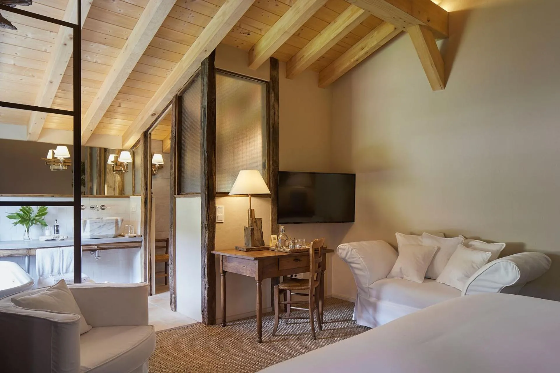 TV and multimedia, Bed in OAR Cottage