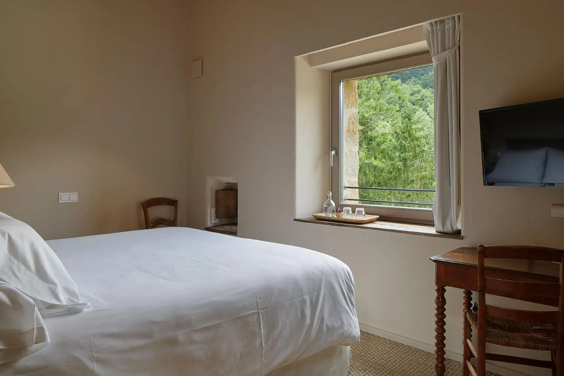 Bed in OAR Cottage