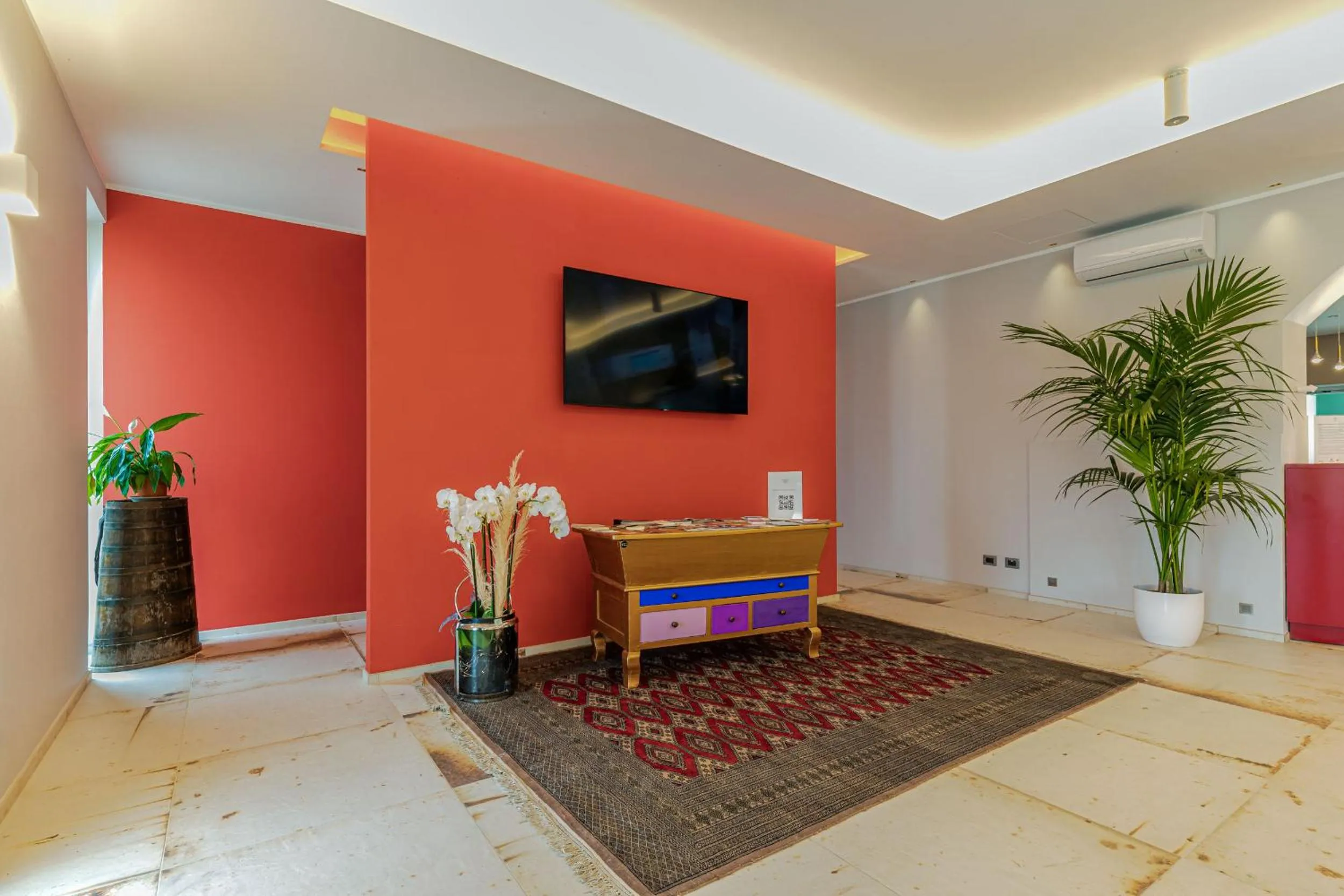 Communal lounge/ TV room in L'aja della Mirusina - Piedmont Resort Monferrato Langhe