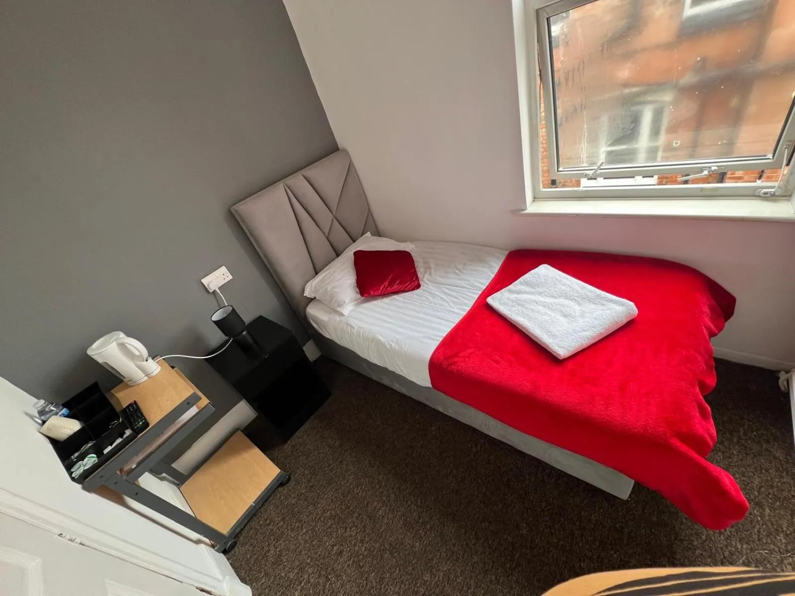 Bedroom, Bed in Campbells Guest House