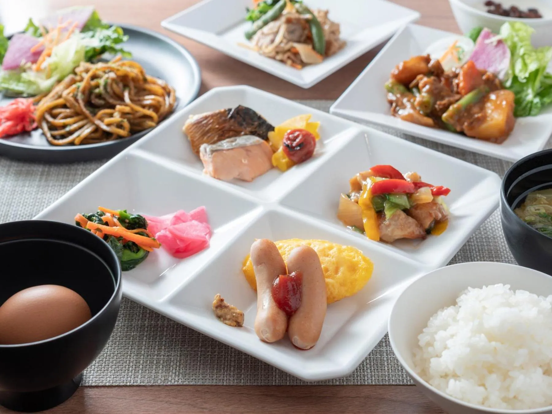 Food and drinks in Super Hotel JR Fujiekimae Kinenkan