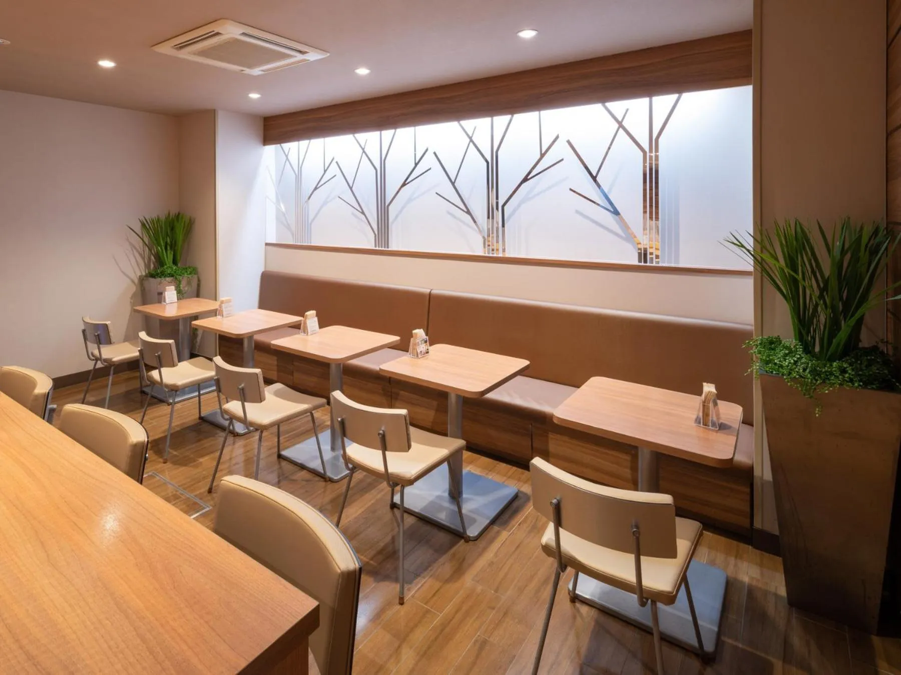 Restaurant/places to eat in Super Hotel JR Fujiekimae Kinenkan