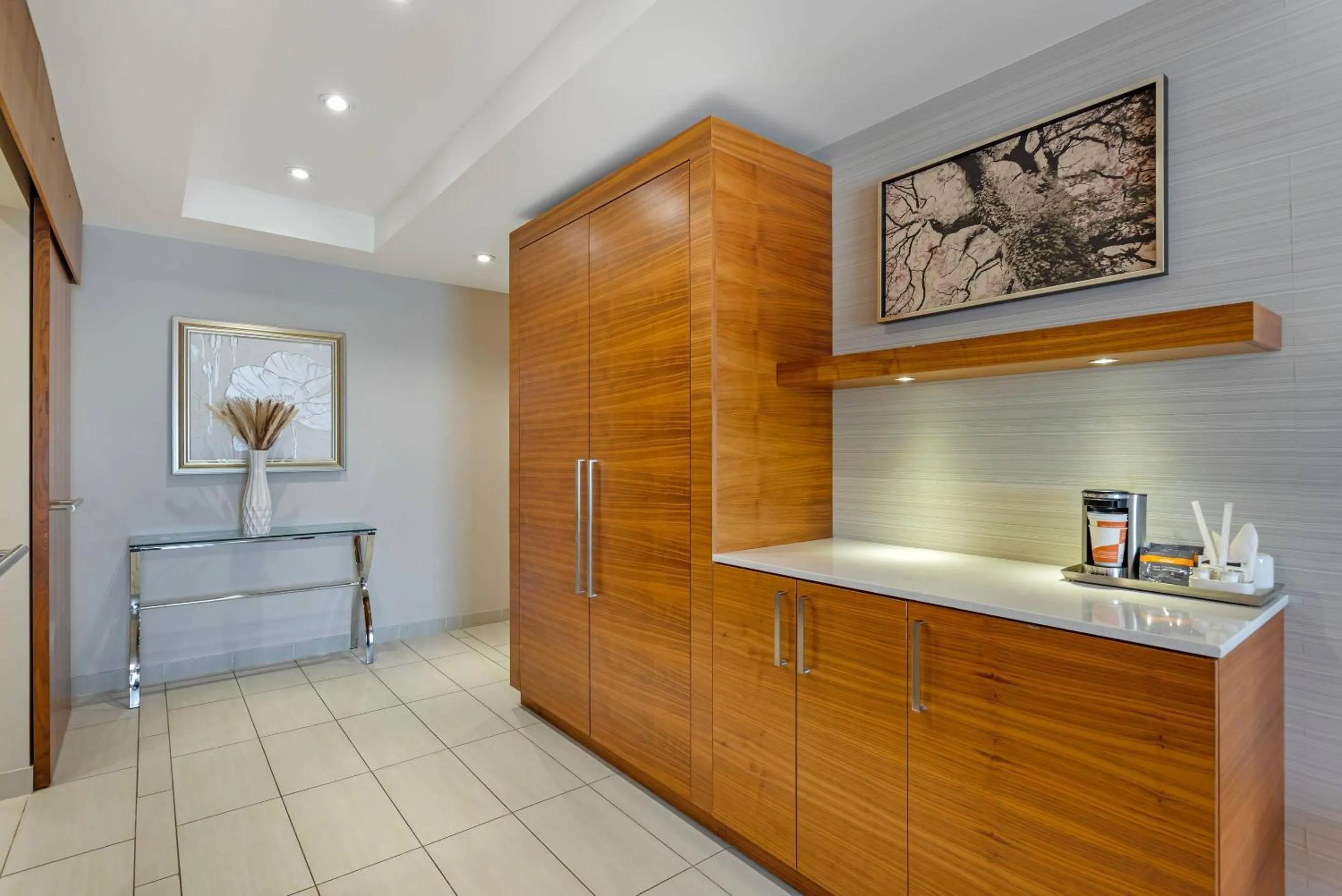 Bedroom in Radisson Hotel & Conference Centre Calgary Airport
